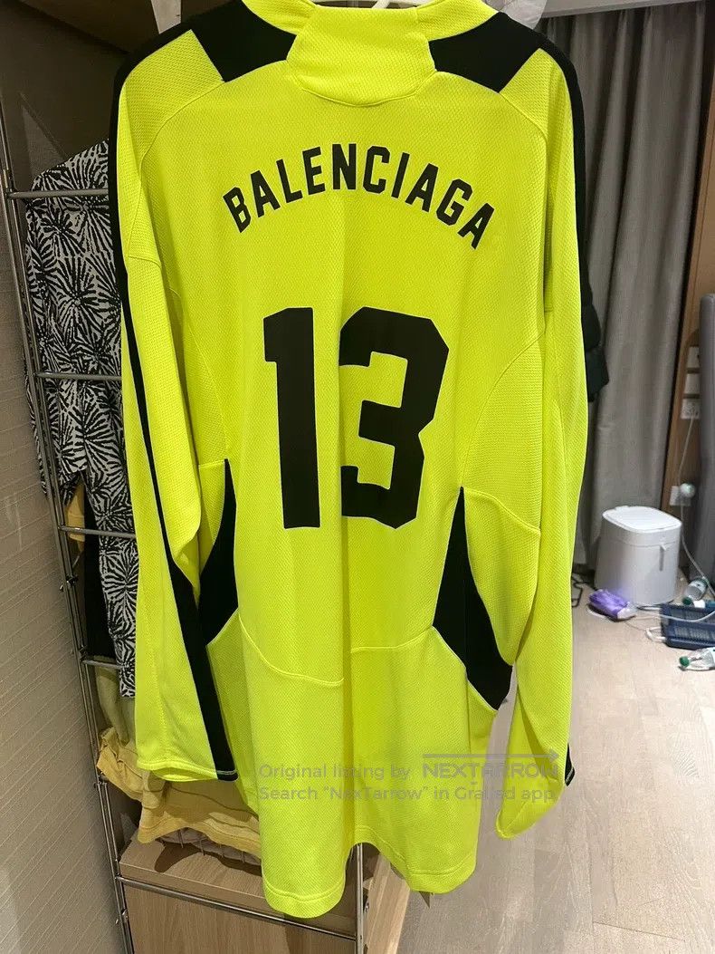 Balenciaga Balenciaga Neon Yellow Green Embroidered Netting Soccer Se Size US S / EU 44-46 / 1 - 5 Thumbnail