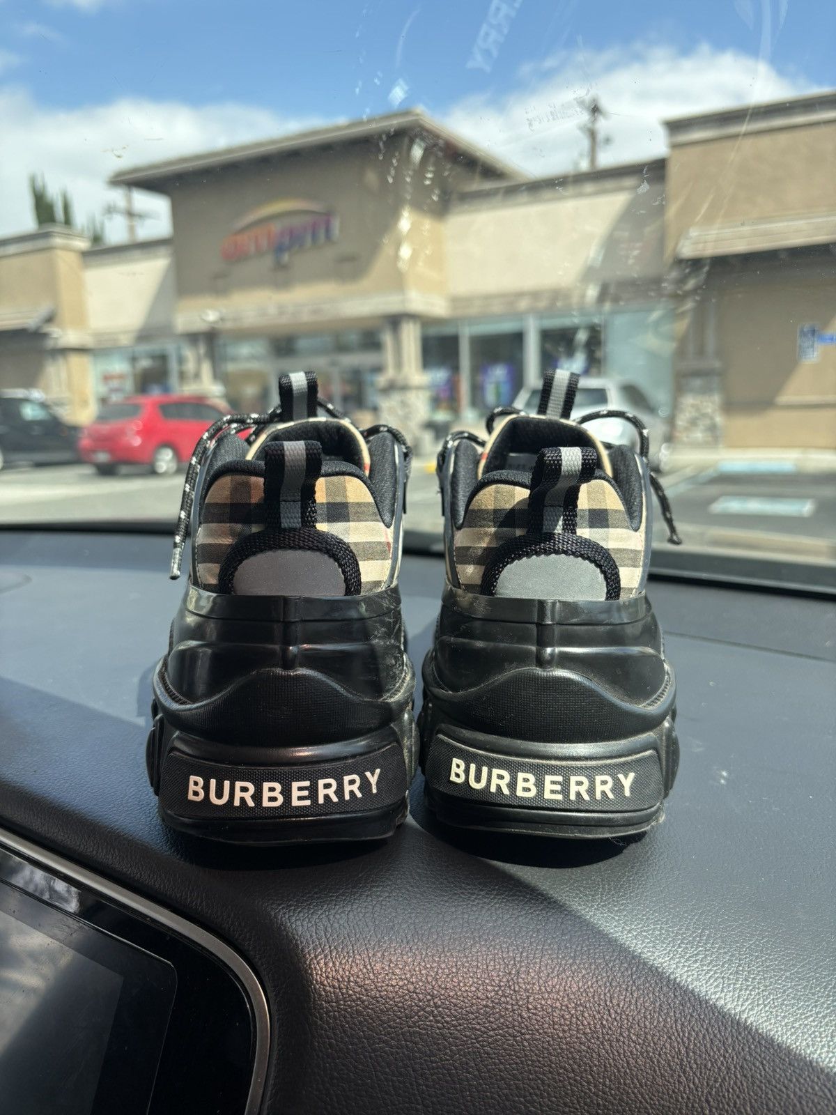 Burberry Burberry Arthur Vintage Check sneakers Size US 10 / EU 43 - 3 Thumbnail