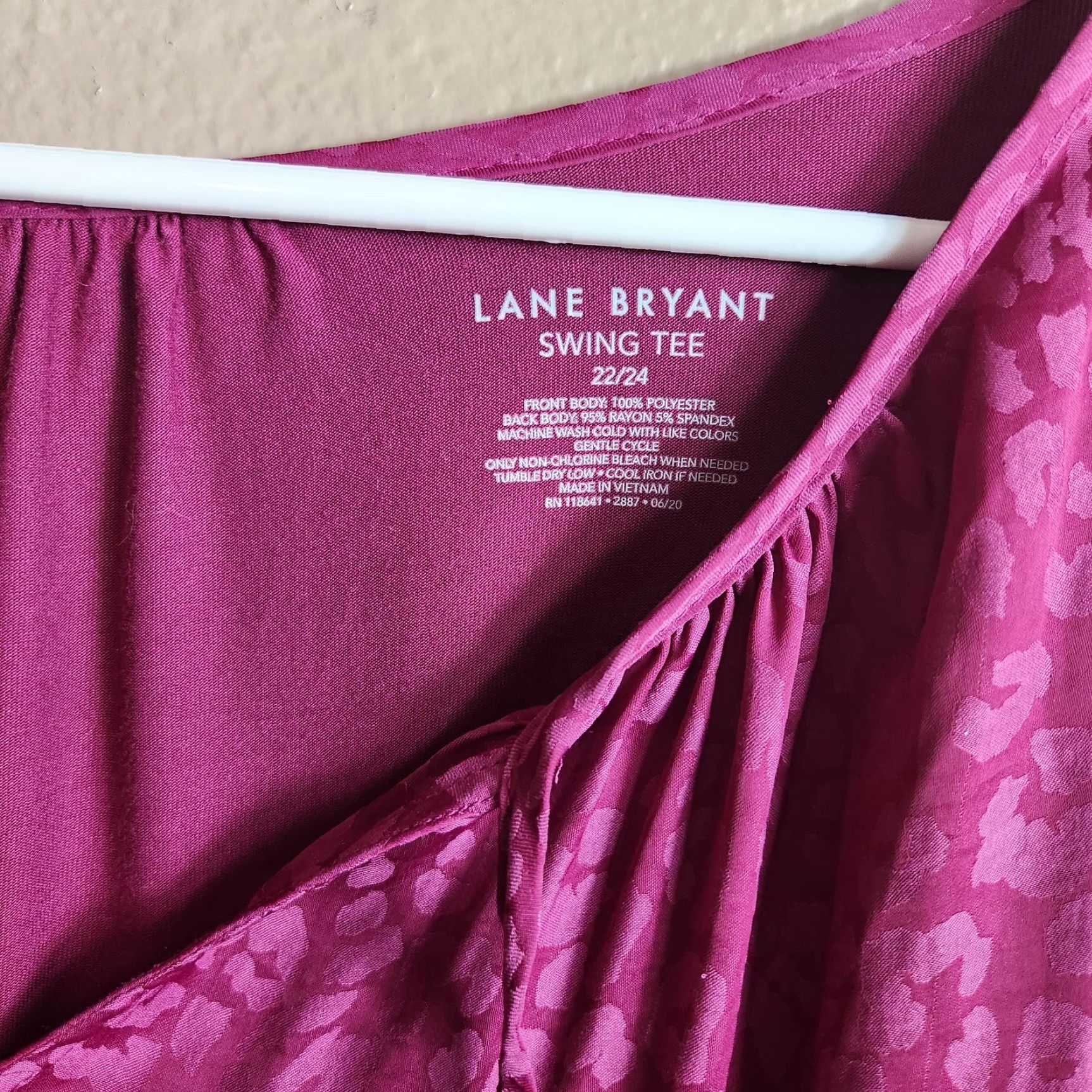 Vintage Lane Bryant Womens |22/24| Magenta Pink Leopard Print Swing Tee Blouse Shirt Pullover V-Neck Puff Sleeve Plus Size 3X Womens Size XXL / US 16-18 / IT 52-54 - 2 Thumbnail