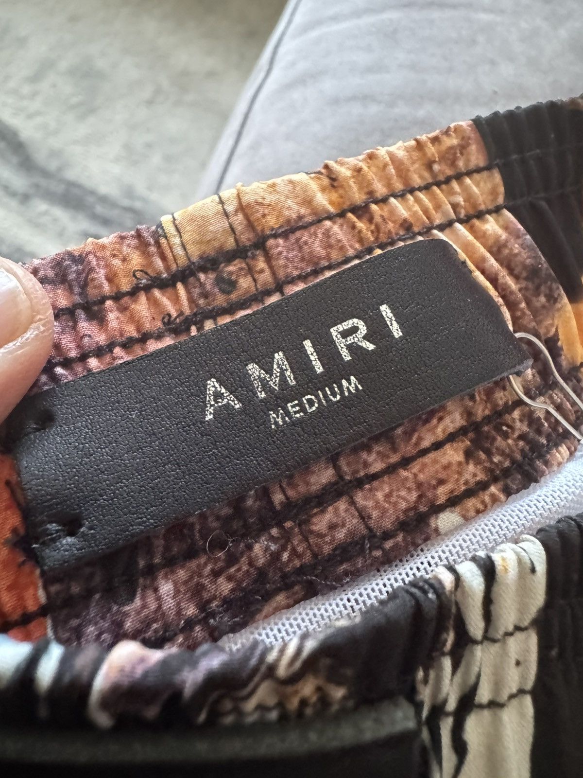 Amiri AMIRI Shorts real sizes SHOWN in photos by tape measure Size US 31 - 8 Thumbnail