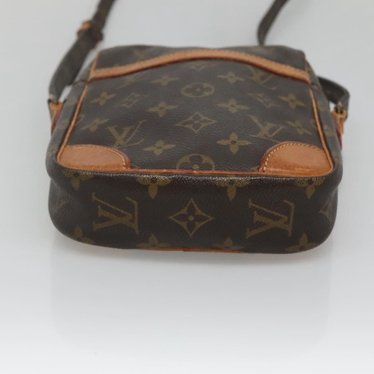 Louis Vuitton LOUIS VUITTON Monogram Danube Shoulder Bag M45266 Size ONE SIZE - 5 Thumbnail