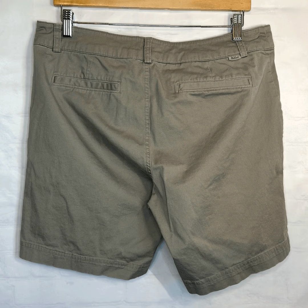 Vintage Woolrich Bermuda Shorts Womens 12 Khaki Outdoor Camping Tan Size 34" / US 12 / IT 48 - 2 Thumbnail