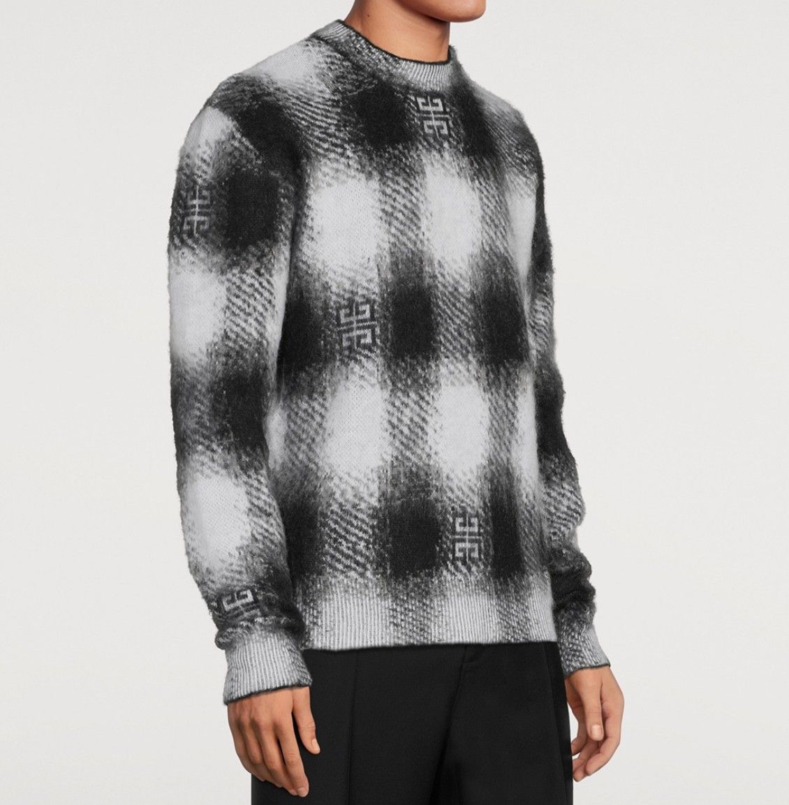 Givenchy GIVENCHY Men Sweater BM90TW4YLC 001 | Grailed
