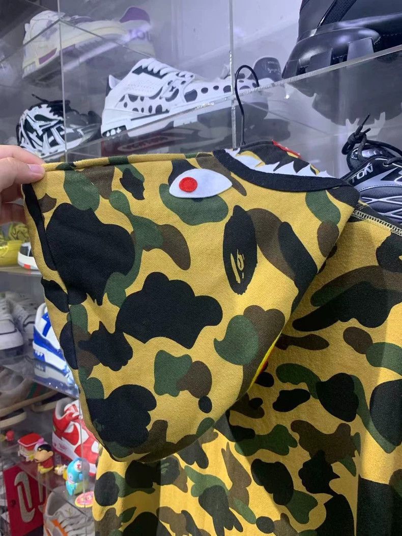 Bape Bape Bape Camouflage Zip-Up Hoodie Size XL-2506 Size US XL / EU 56 / 4 - 6 Thumbnail