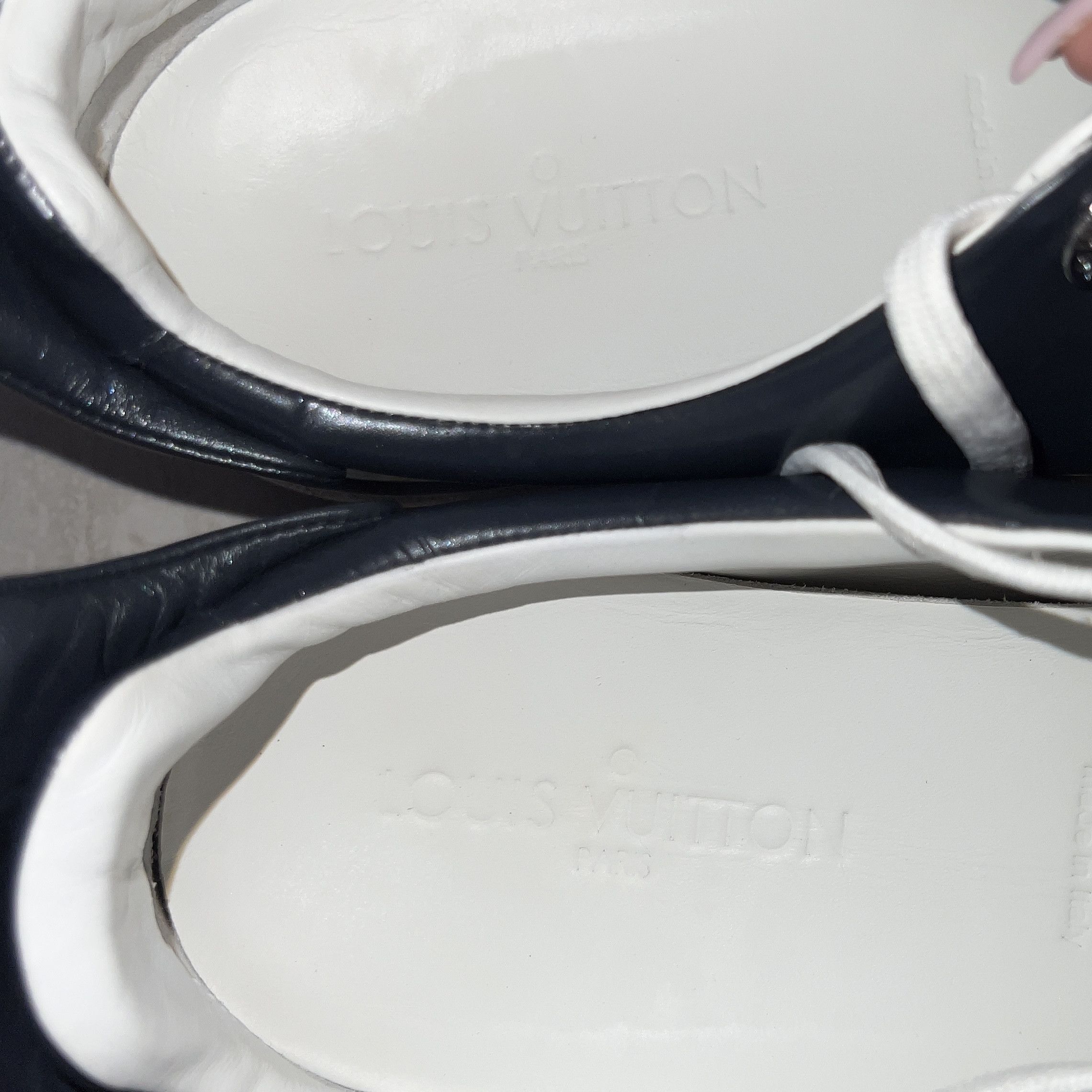 Louis Vuitton Frontrow Low Sneakers Dark Gray Silver Leather Size US 8 / EU 41 - 11 Thumbnail