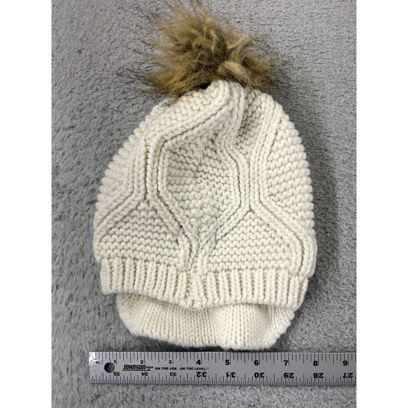 Bebe bebe Beanie Toque Womens One Size White Sparkly Knit Faux Fur Pom Ski Hat/Cap Accessories Rhinestone Logo Winter Urban 90s Mens Womens Size ONE SIZE - 4 Thumbnail