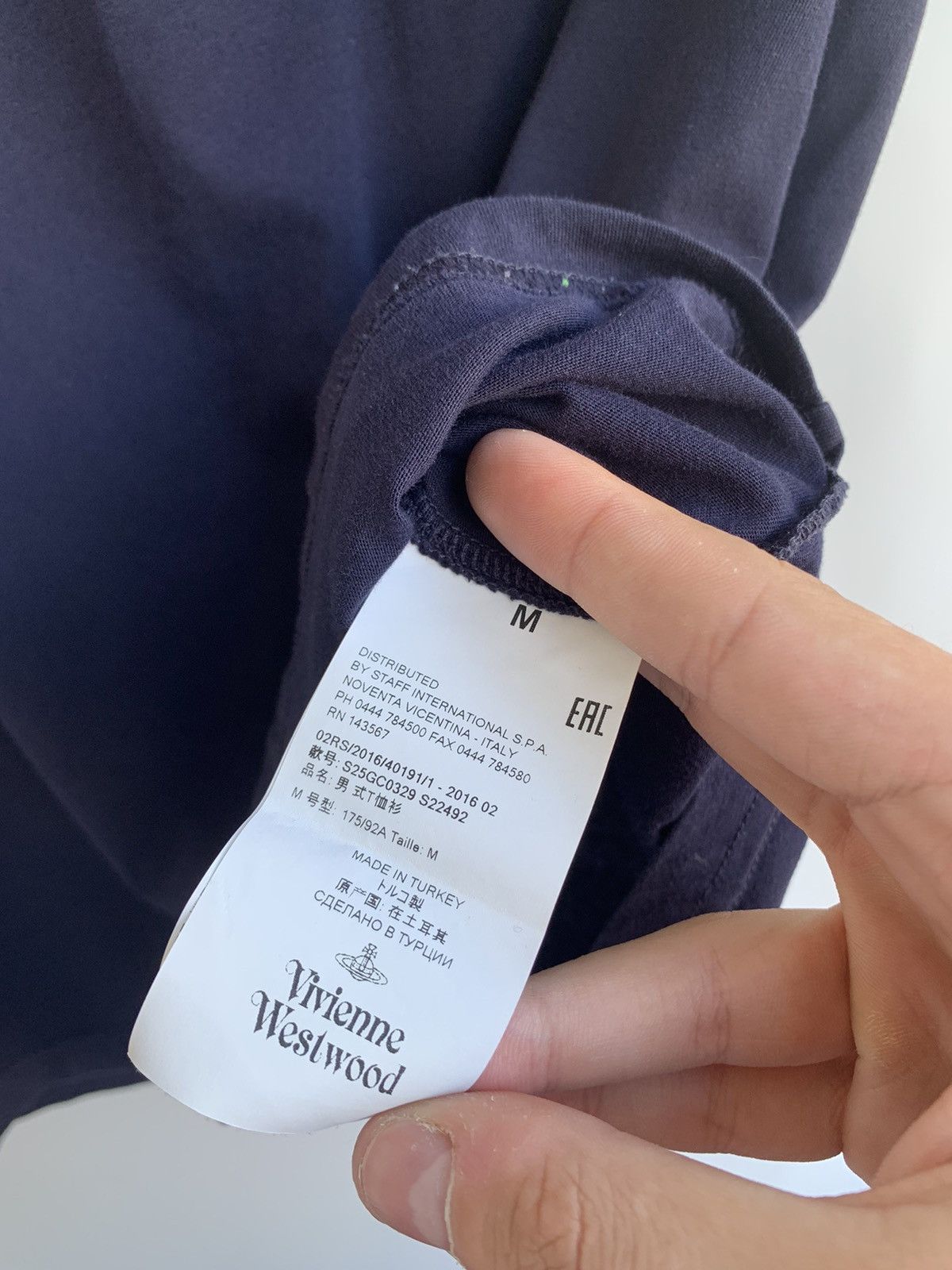 Vivienne Westwood Vivienne Westwood Small Orb Logo Embroidery T-shirt Size US M / EU 48-50 / 2 - 3 Thumbnail