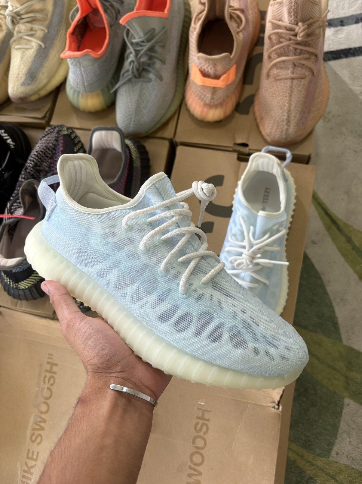 The Row Yeezy Boost 350 V2 Mono ice Size US 11 / EU 44 - 1 Thumbnail