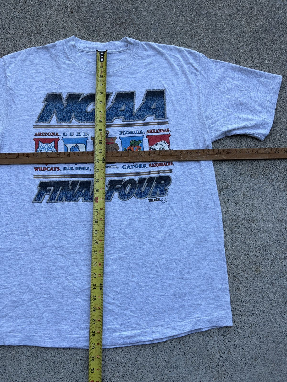 NCAA Vintage 1994 Trench NCAA Final Four Tournament T-Shirt Sz XL Size US XL / EU 56 / 4 - 4 Thumbnail