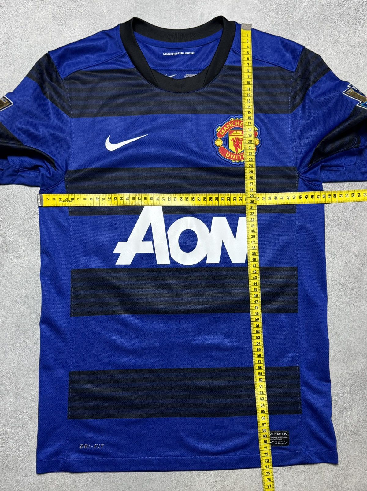Nike Nike Manchester United 2011 Away Shirt Jersey #14 Chicharito Size US S / EU 44-46 / 1 - 22 Thumbnail