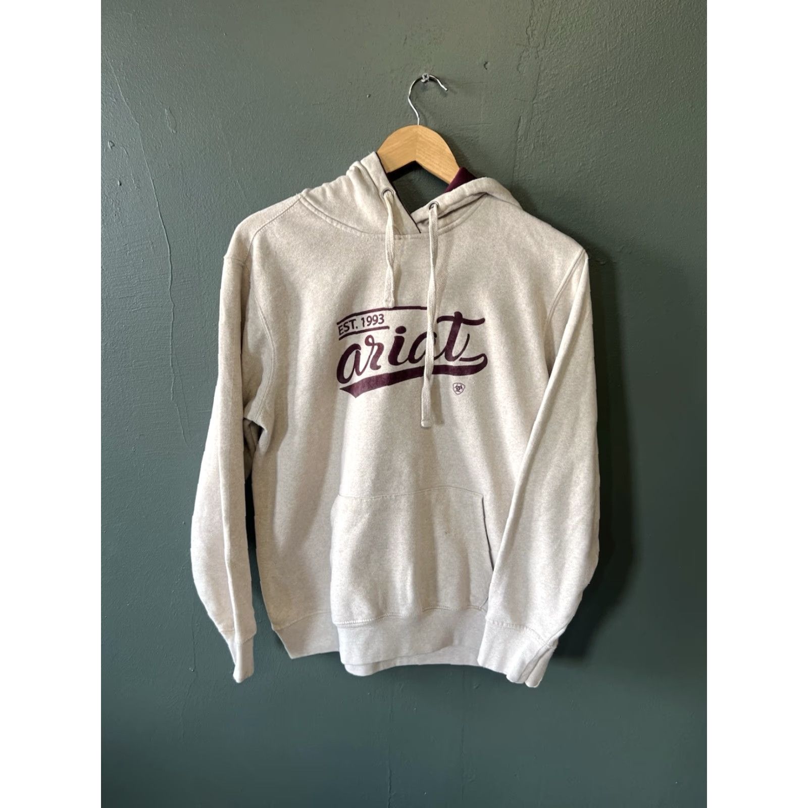 Ariat Ariat Womens Gray Pullover Hooded Sweatshirt Sweatshirt M Gray Womens Pullover Hooded Sweatshirt Ariat Womens M Gray Activewear Adults Womens Size M / US 6-8 / IT 42-44 - 2 Thumbnail