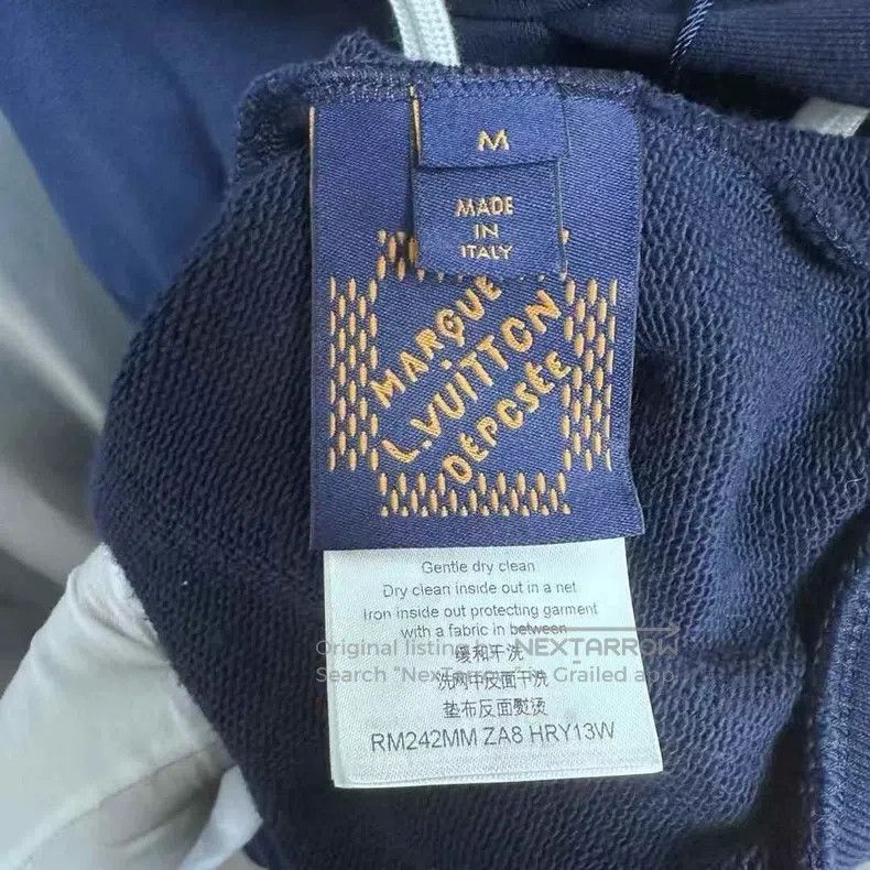 Louis Vuitton Louis Vuitton SS24 logo graphic casual drawstring hooded s Size US M / EU 48-50 / 2 - 5 Thumbnail