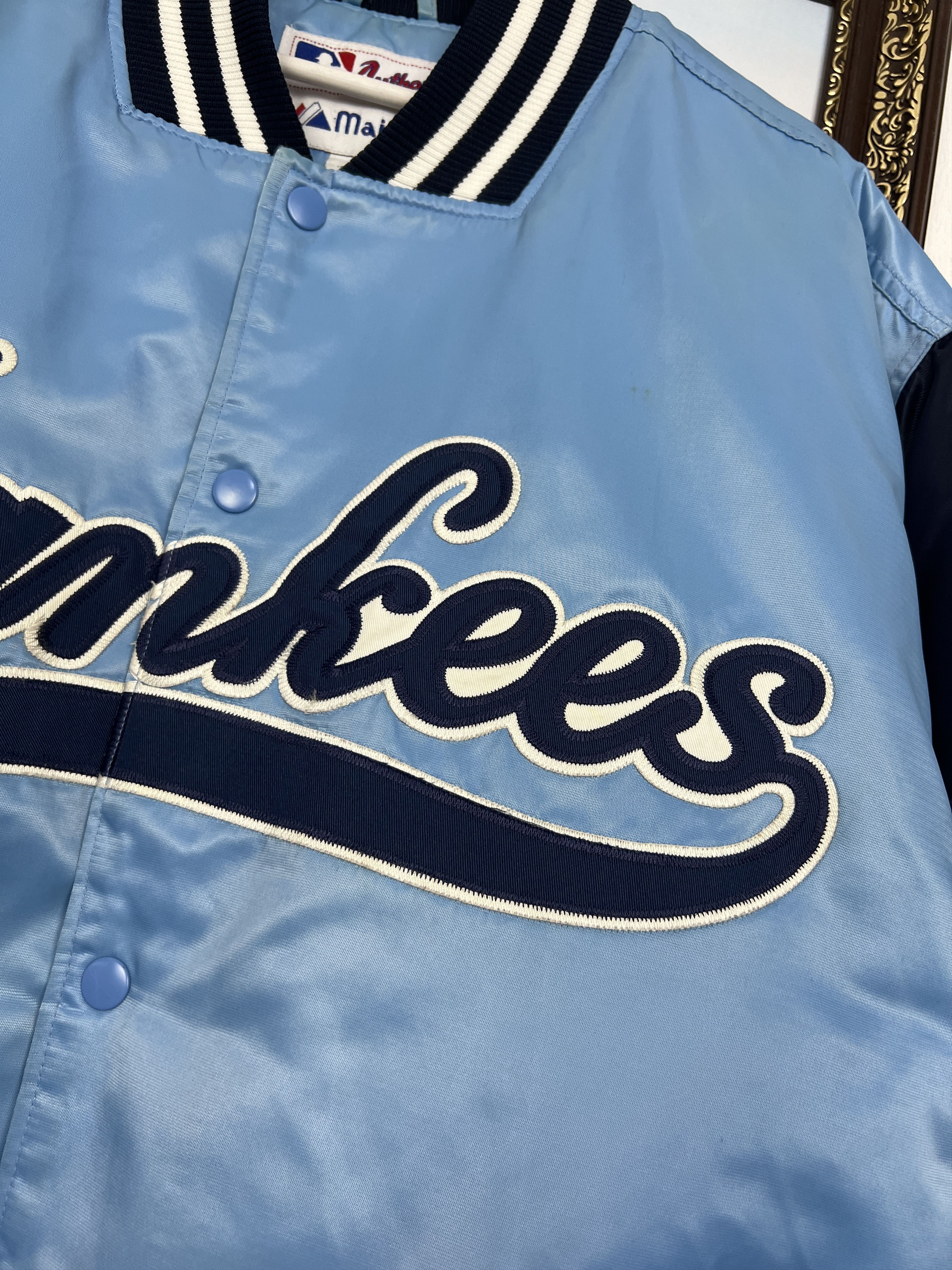 Majestic Vintage Majestic New York Yankees Satin Bomber Jacket MLB Size US L / EU 52-54 / 3 - 3 Thumbnail