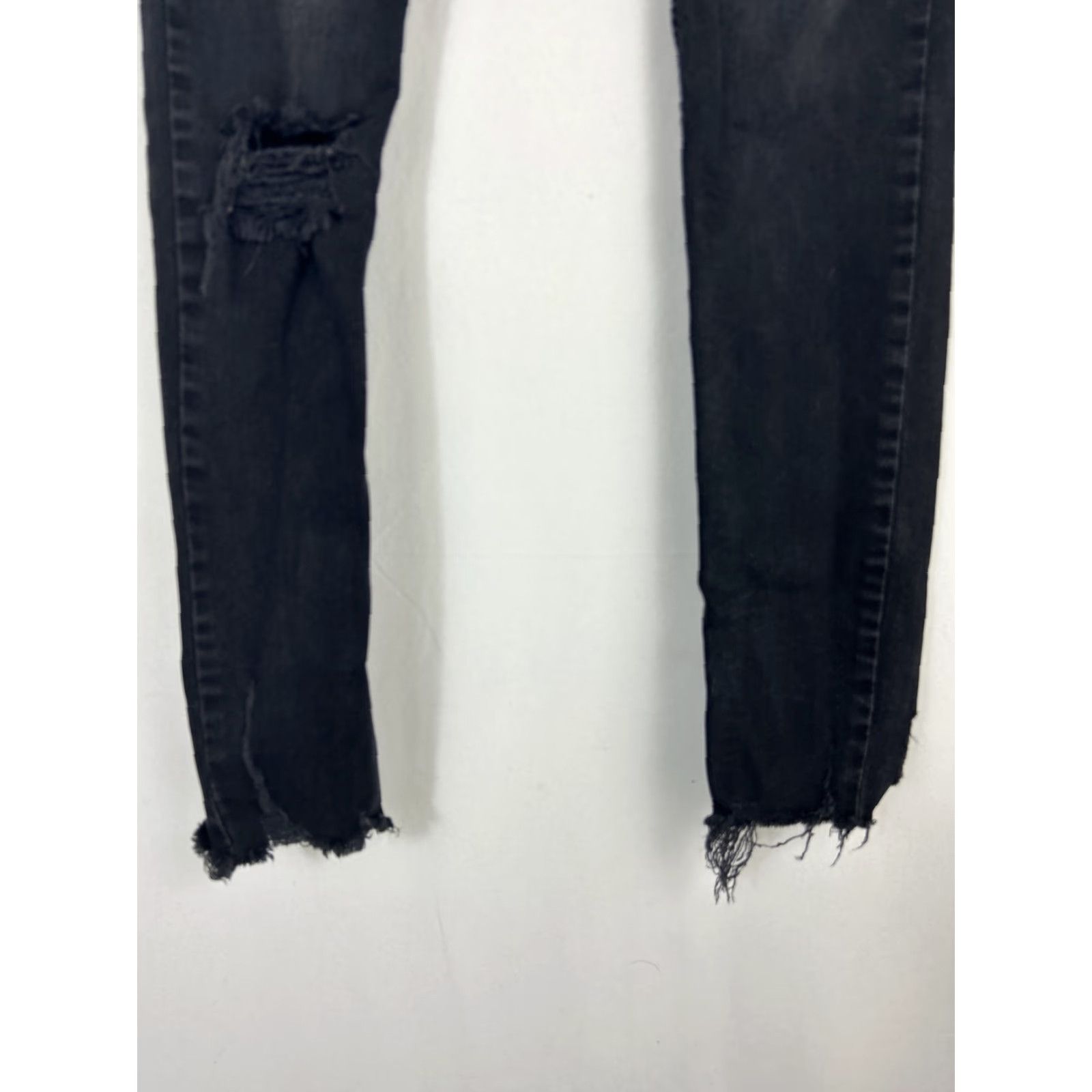 Free People VINTAGE Free People Jeans Distressed Ankle 27x29 Black Denim Womens 27 29 Inseam Skinny Size 27" / US 4 / IT 40 - 2 Thumbnail