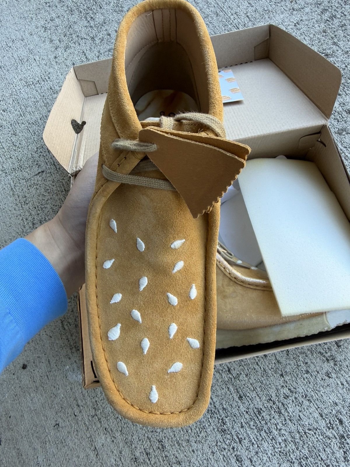 Clarks × Vandy The Pink Vandy The Pink Clarks Wallabes Boot Burger Size US 8 / EU 41 - 6 Thumbnail