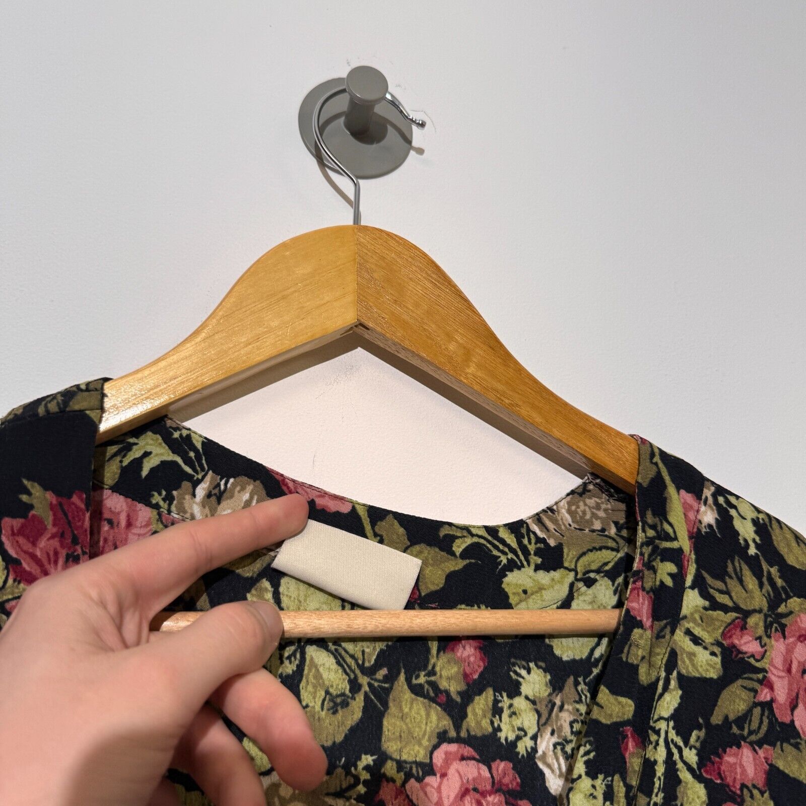Ganni × Vintage Ganni Green Black Viscose Dress Size S Floral Pattern 90s Size S / US 4 / IT 40 - 7 Thumbnail
