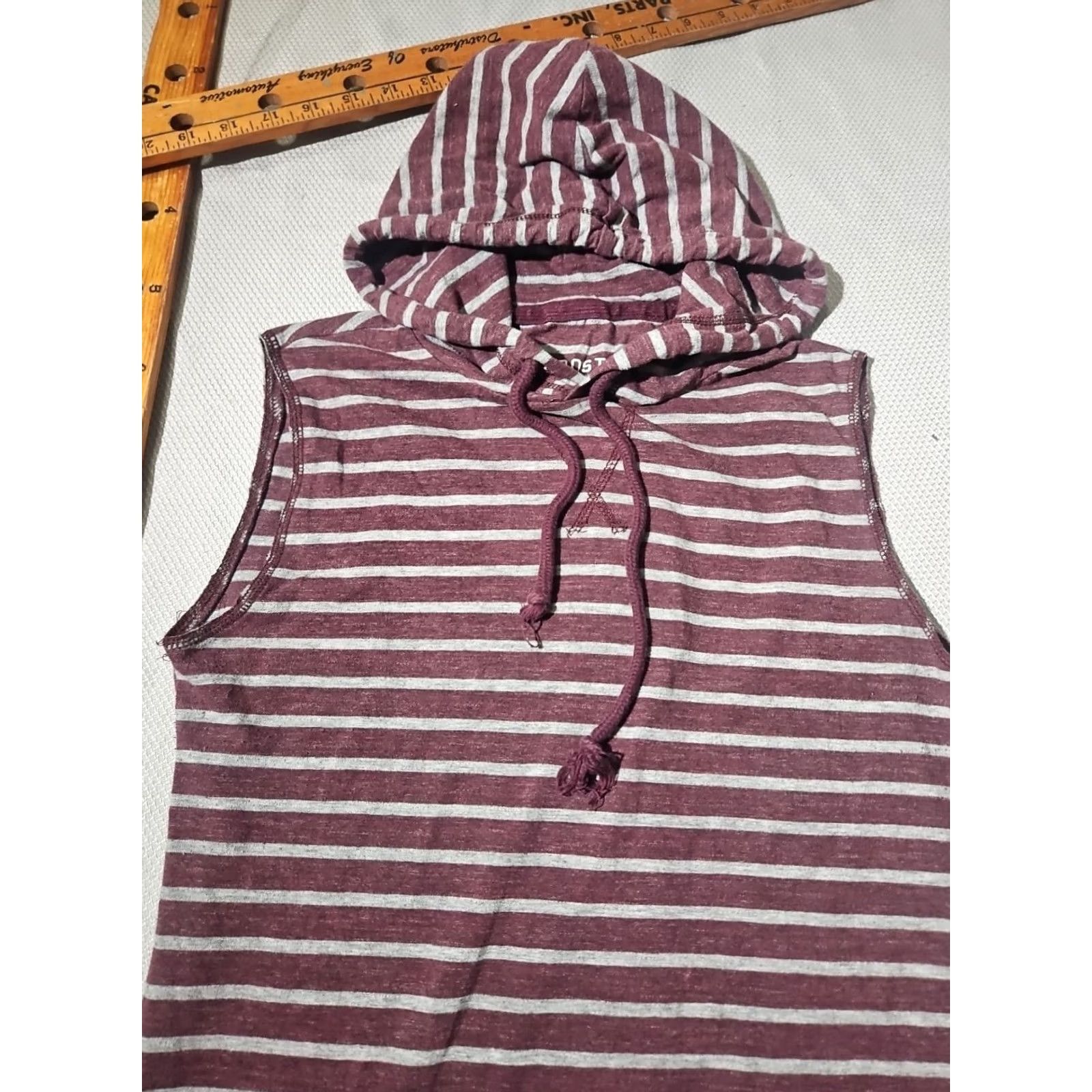 Aeropostale AeroPOSTALE Hoodie Mens XS Red Burgundy Gray Stripe Pullover Hooded Sleeveless Tank Top Size US XS / EU 42 / 0 - 2 Thumbnail