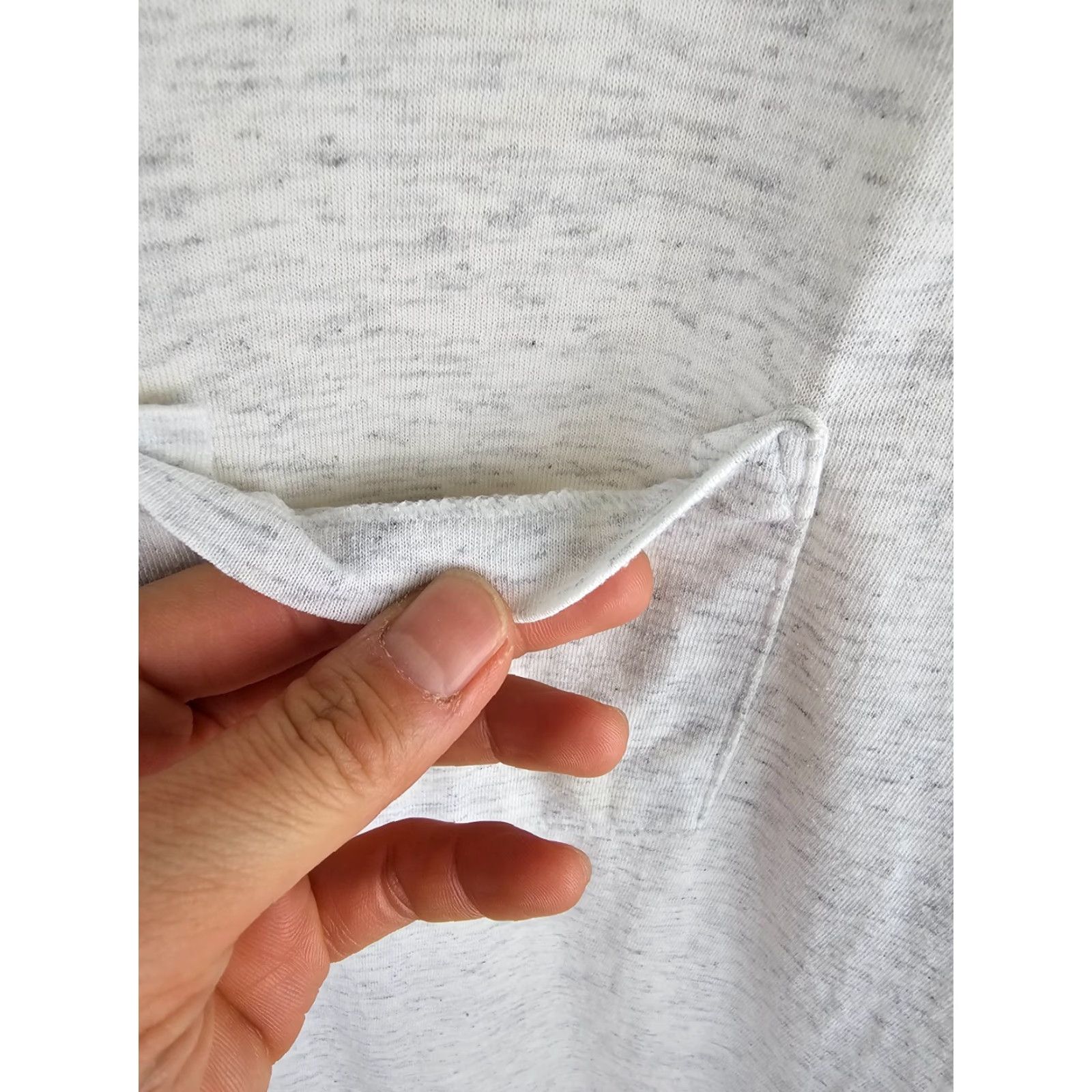 Vintage VINTAGE UNBRANDED GRAY ONE POCKET SINGLE STITCH THIN T-SHIRT SZ XLARGE Size US L / EU 52-54 / 3 - 3 Thumbnail