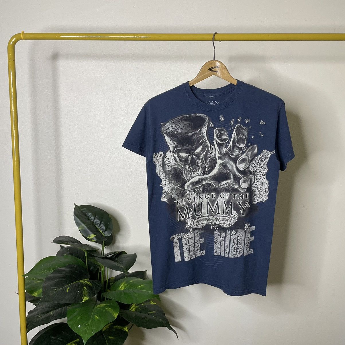 Universal Studios × Vintage Vintage 2013 Revenge of The Mummy Horror Movie Promo Tee Size US S / EU 44-46 / 1 - 1 Thumbnail