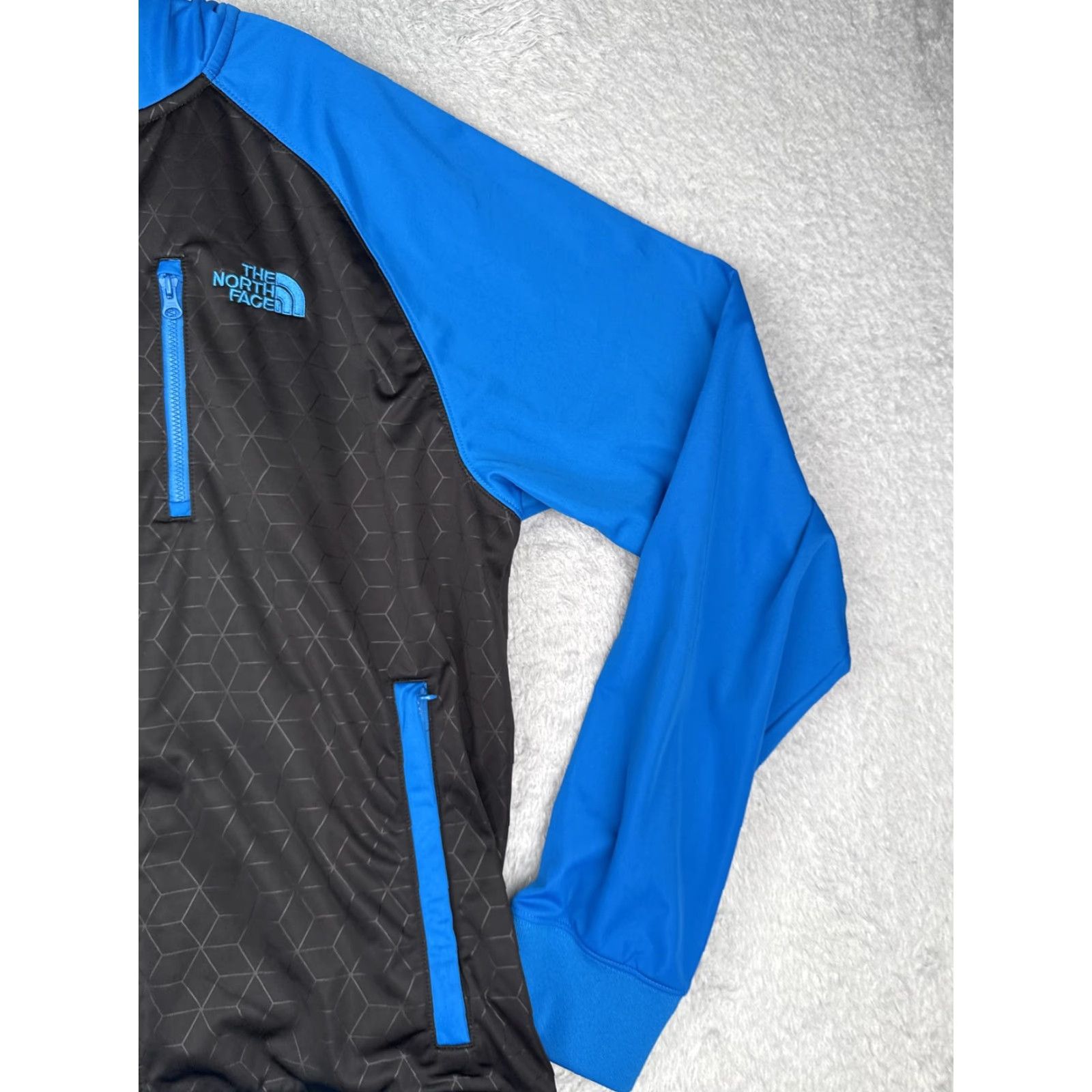 The North Face The North Face Jacket Mens M Blue Geometric Hooded Windbreaker Full Zip - Lightweight Softshell Outdoor Hiking Casual Size US M / EU 48-50 / 2 - 4 Thumbnail