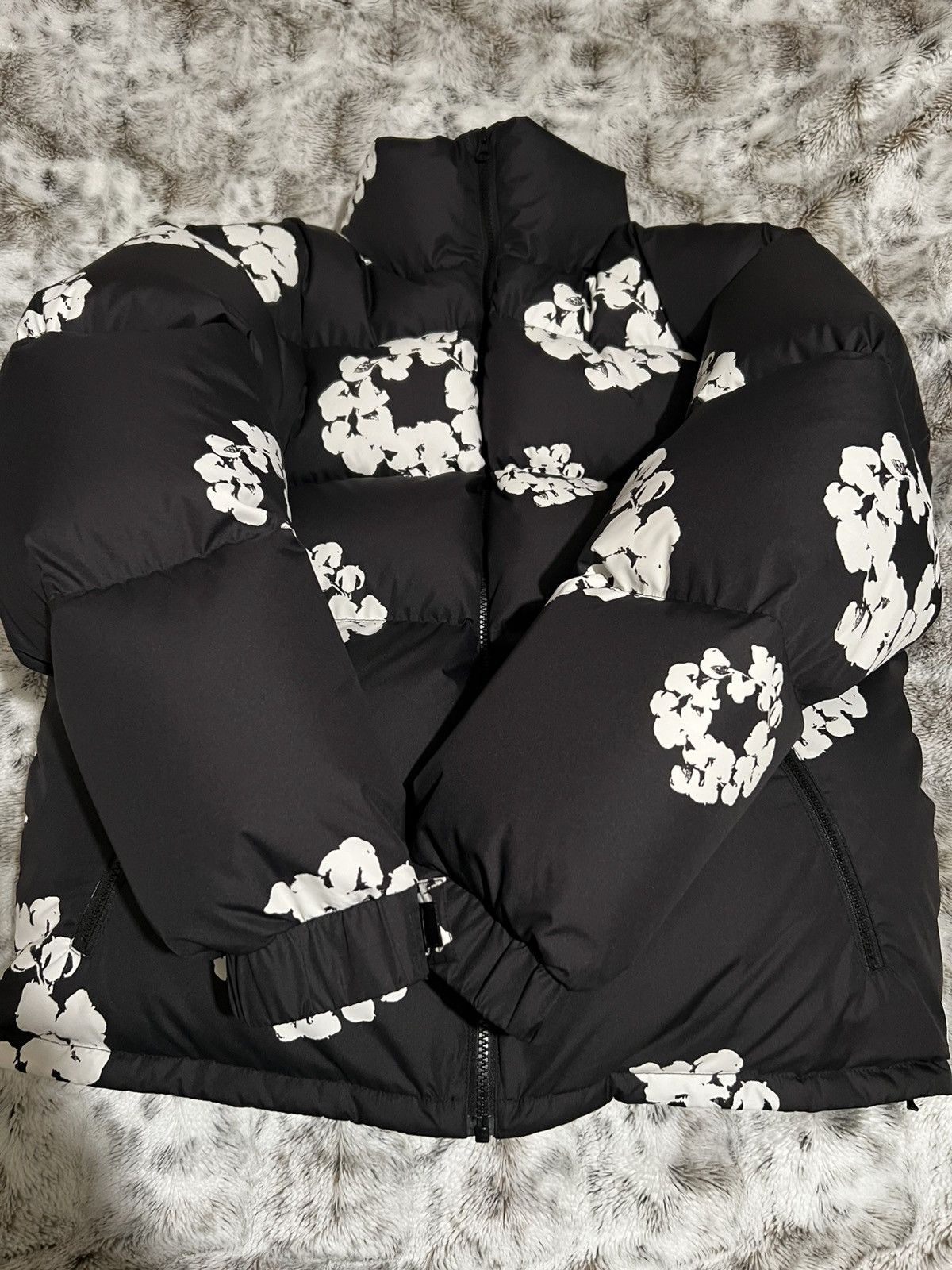DENIM TEARS DENIM TEARS Cotton Wreath Puffer Down Jacket “Large” Size US L / EU 52-54 / 3 - 4 Thumbnail