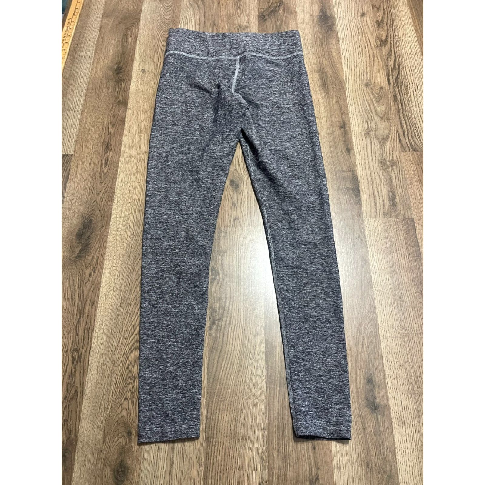 Victoria's Secret Victoria's Secret Pants Women XS Gray Leggings Pull On PINK YOGA Casual Ankle Inseam 28 in Size 26" / US 2 / IT 38 - 6 Thumbnail