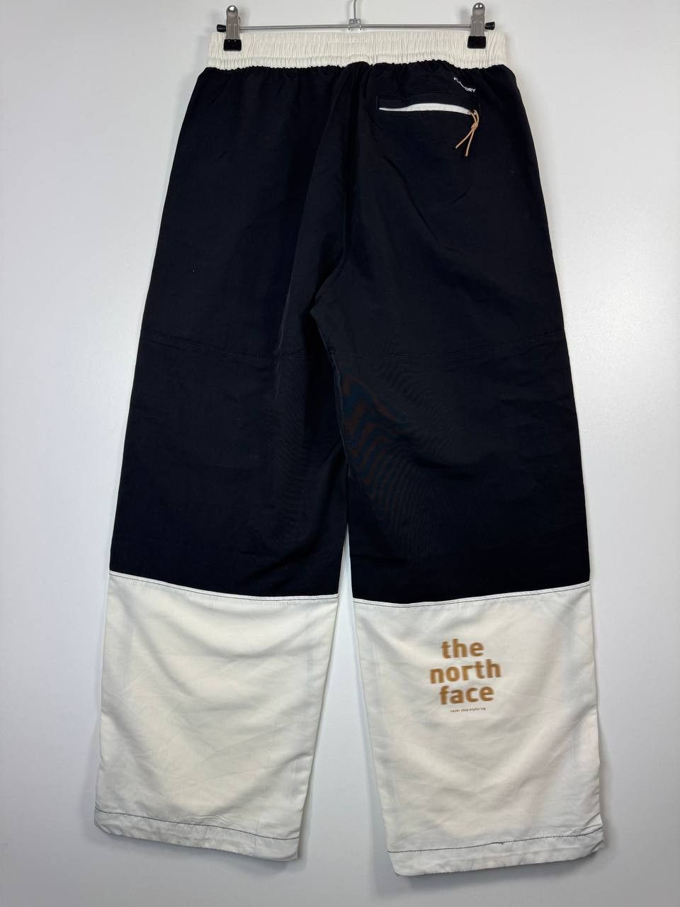 The North Face The North Face Colorblock Track Pants Womens Size M Size 34" / US 12 / IT 48 - 12 Thumbnail