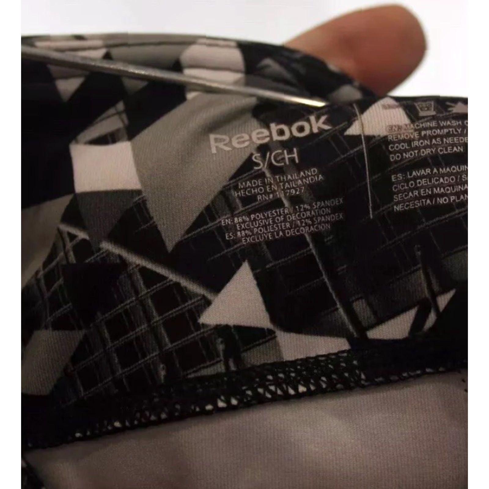 Reebok NEW NWT Women's Reebok Black & White Abstract Geo Pattern Ankle Leggings Size S Size 28" / US 6 / IT 42 - 4 Thumbnail