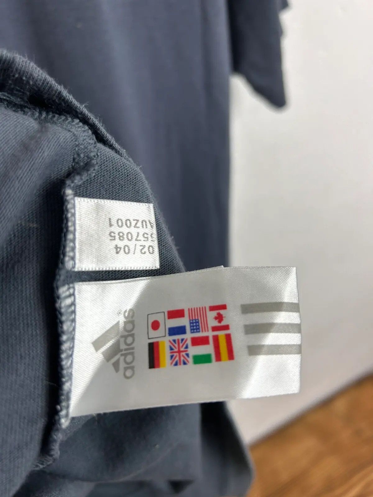 Adidas 00s Vintage Uefa 2004 Portugal Canon Adidas T-Shirt In Grey Size US XS / EU 42 / 0 - 9 Thumbnail