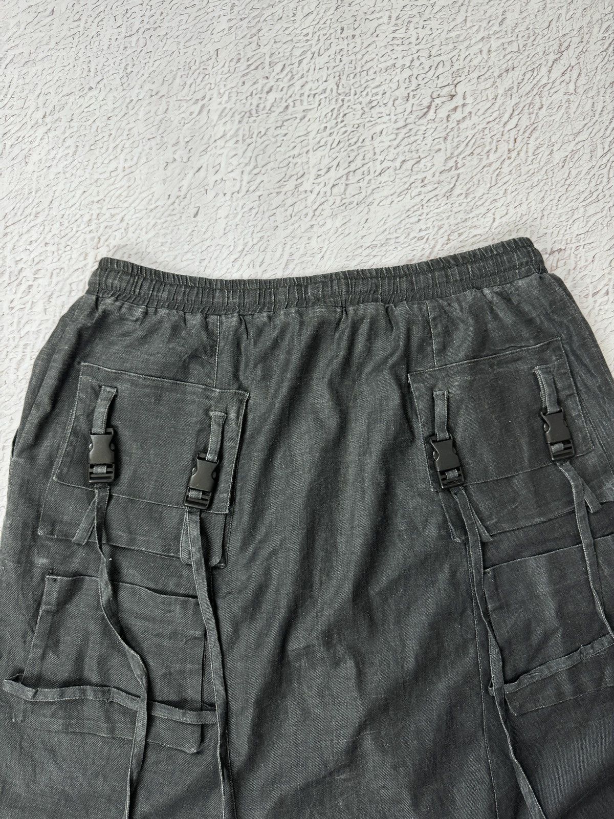 Genius Pieces Genius Avant Garde bondage multipocket Japanese linen shorts Size US 36 / EU 52 - 13 Thumbnail