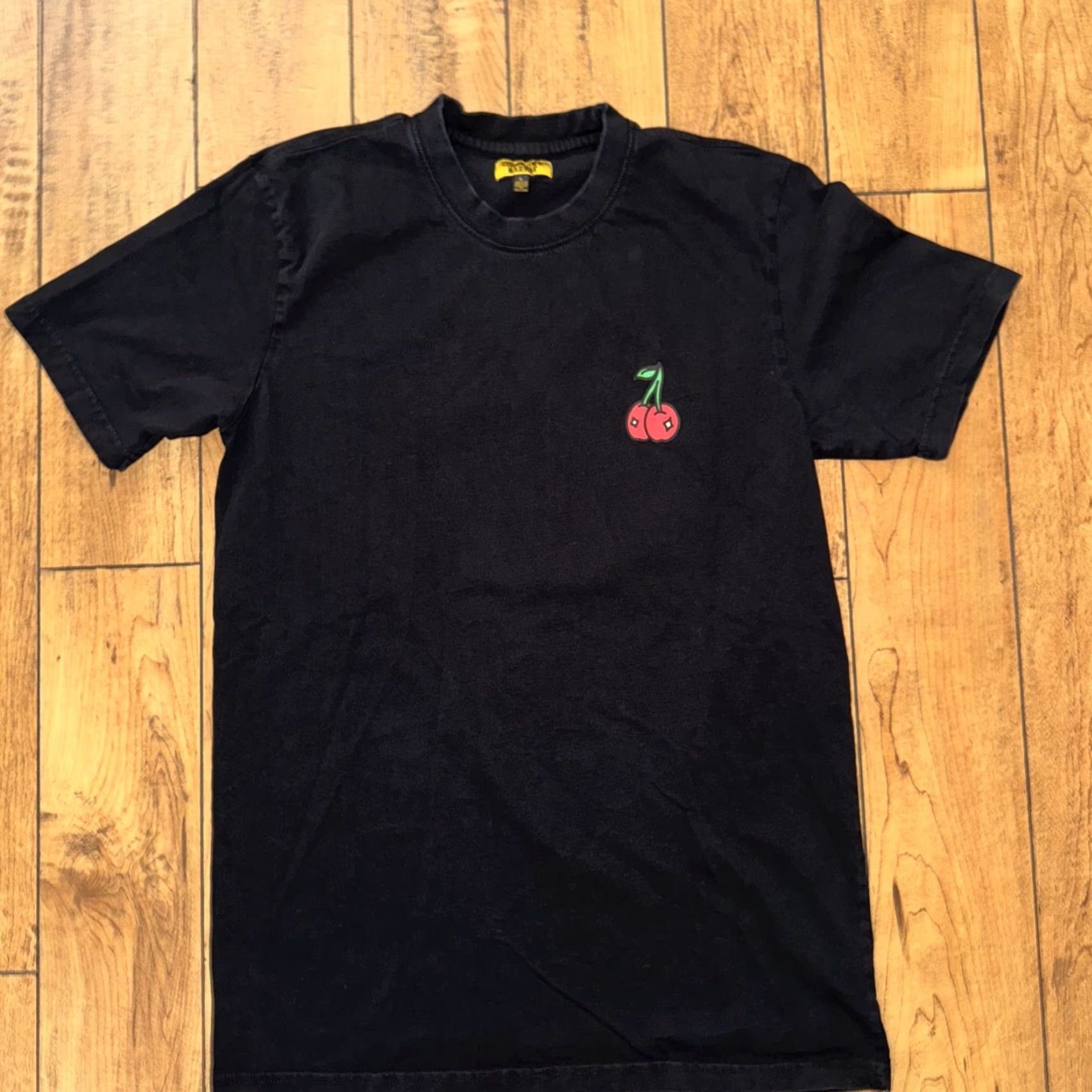 Vintage Chinatown Market Cherry Graphic T-Shirt Black Large Mens Streetwear Size US L / EU 52-54 / 3 - 5 Thumbnail