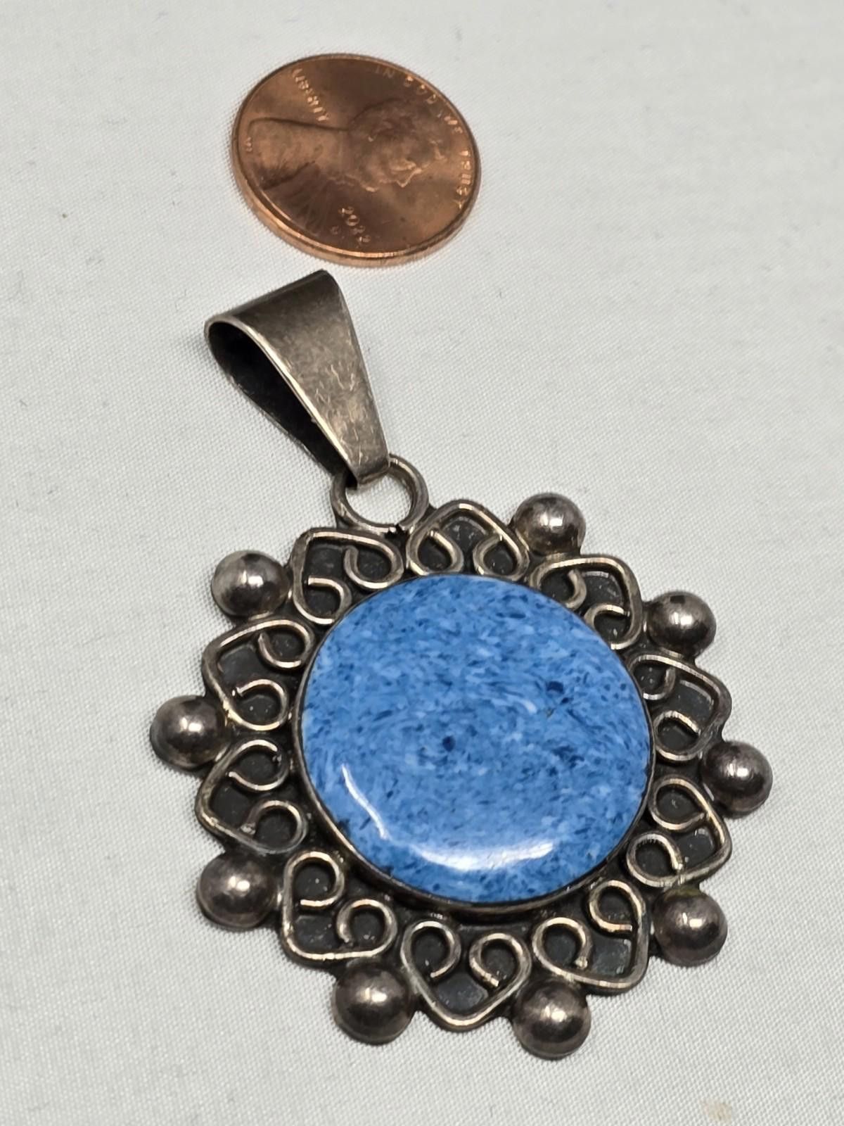 The Unbranded Brand ​Vtg MEXICO 925 Sterling Silver Denim Lapis Lazuli Pendant Size ONE SIZE - 5 Thumbnail