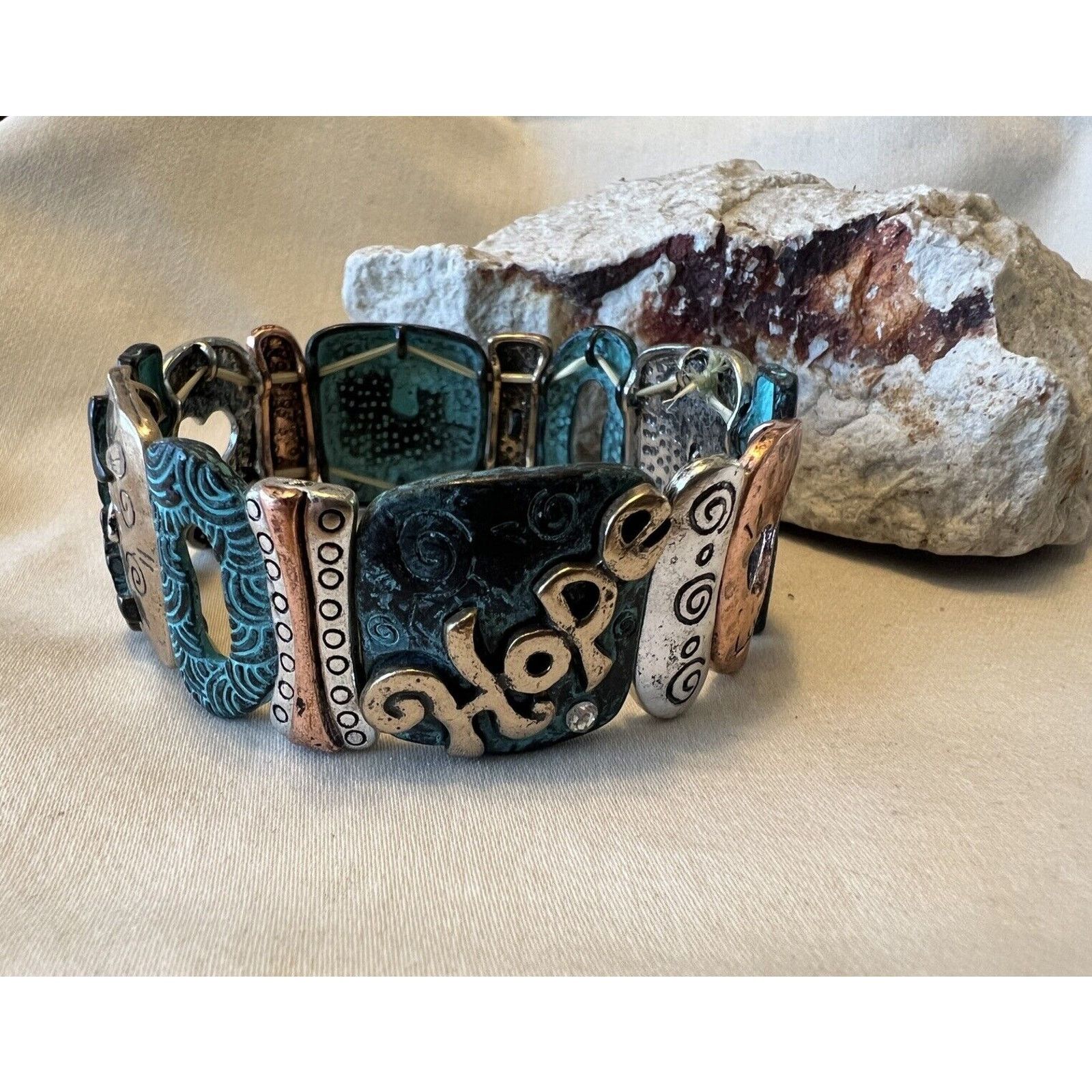 Other Women’s Stretchy Unique Wisdom Owl Copper & Teal Bracelet Size ONE SIZE - 4 Thumbnail