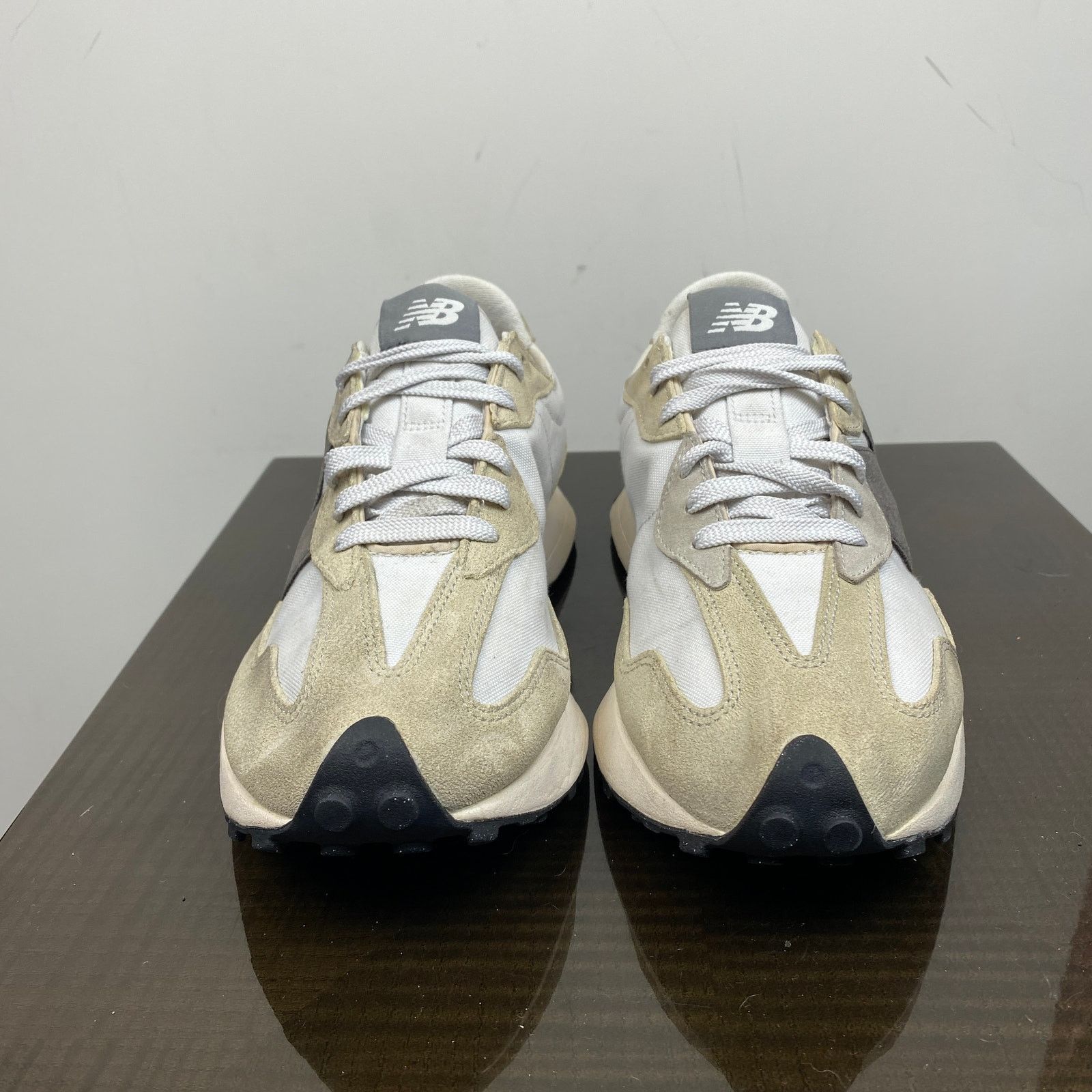 New Balance New Balance 327 Fashion Sneakers Shoes Men's 10.5 Streetwear Size US 10.5 / EU 43-44 - 2 Thumbnail