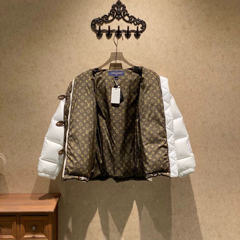 Louis Vuitton Louis Vuitton White inside presbyopia full print down jack Size XS / US 0-2 / IT 36-38 - 3 Thumbnail