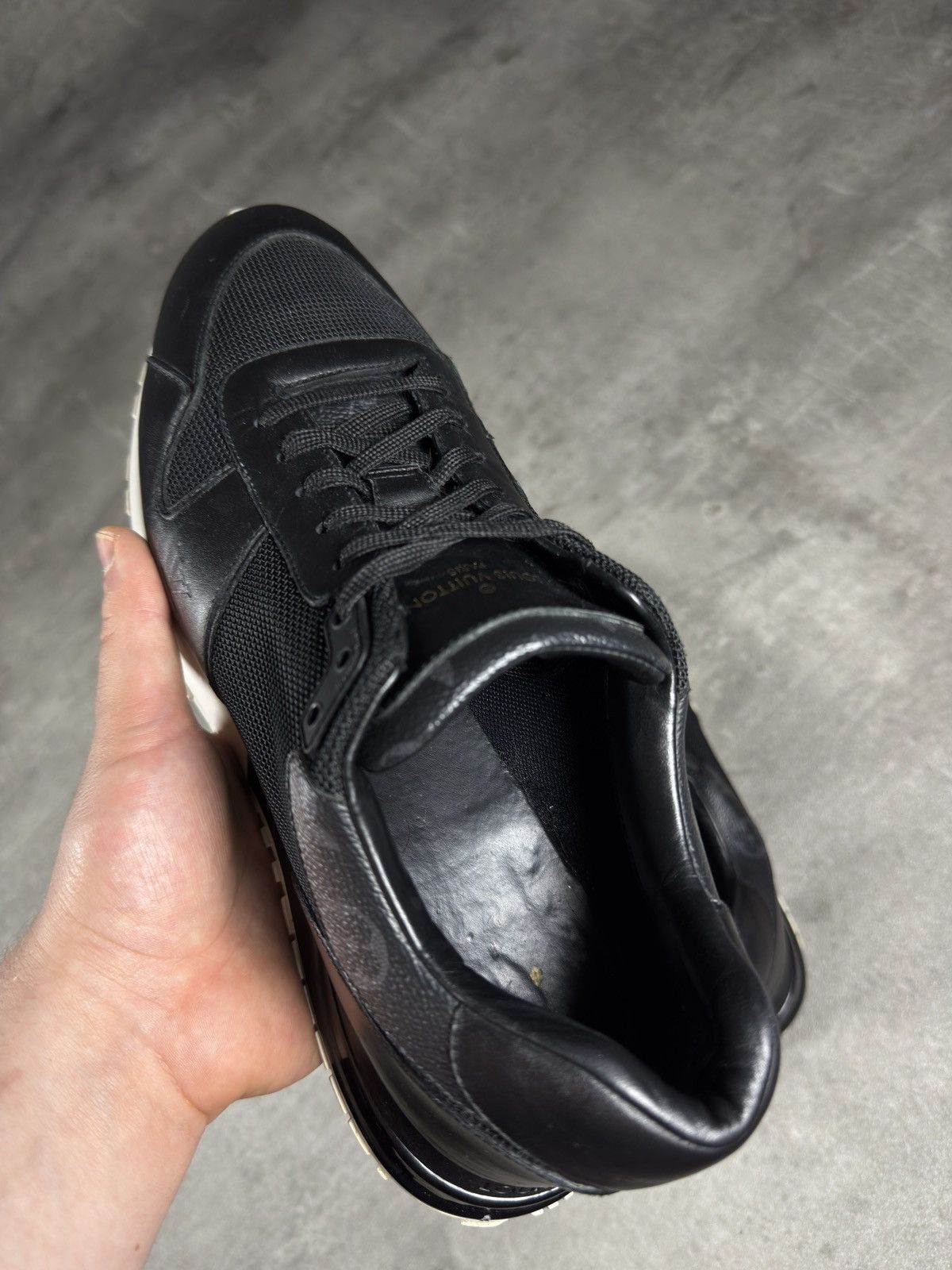Louis Vuitton Louis Vuitton Run Away Sneakers – Black / White Size US 10.5 / EU 43-44 - 9 Thumbnail