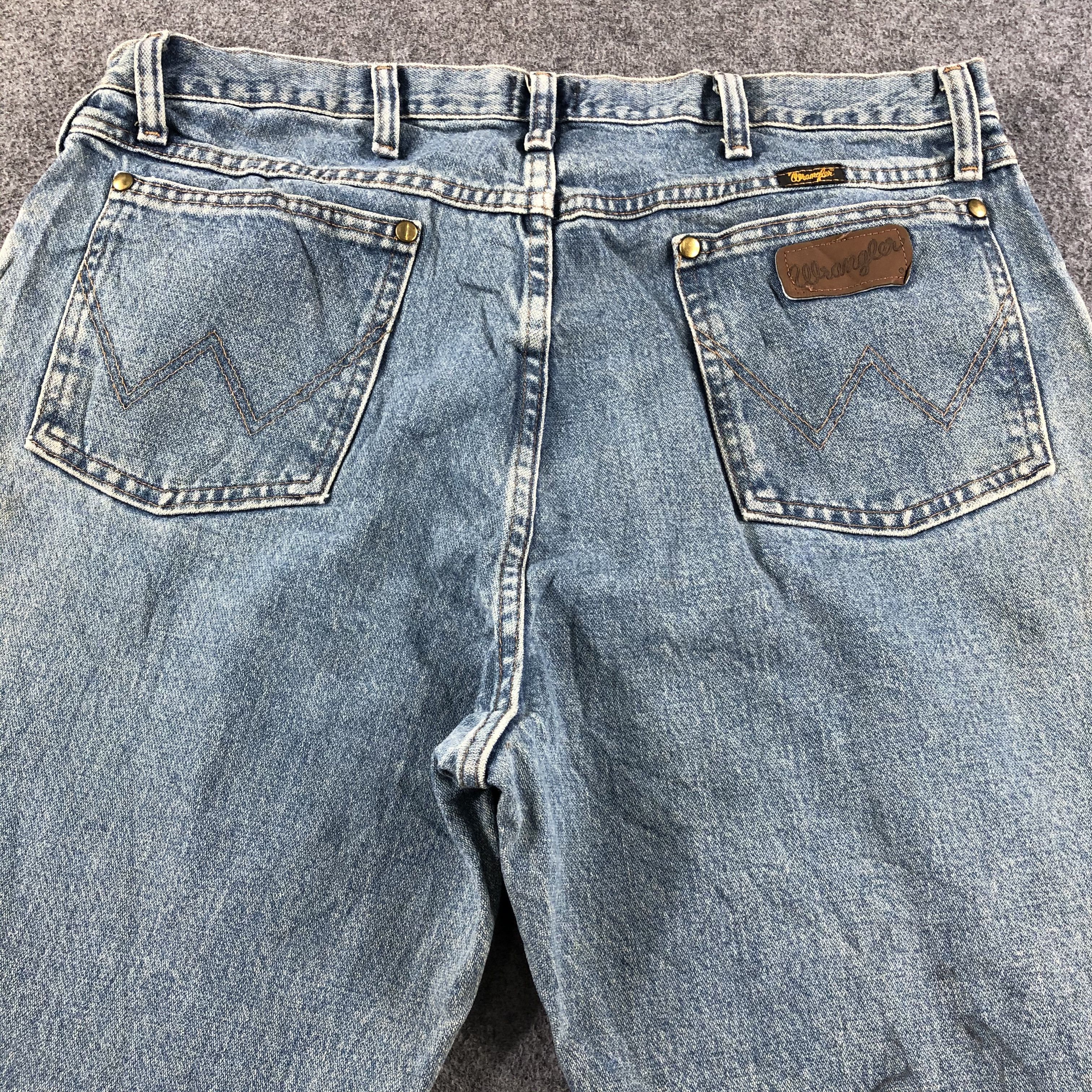 Vintage Vintage Blue Wash Wrangler Jeans-J2362 Size US 36 / EU 52 - 4 Thumbnail