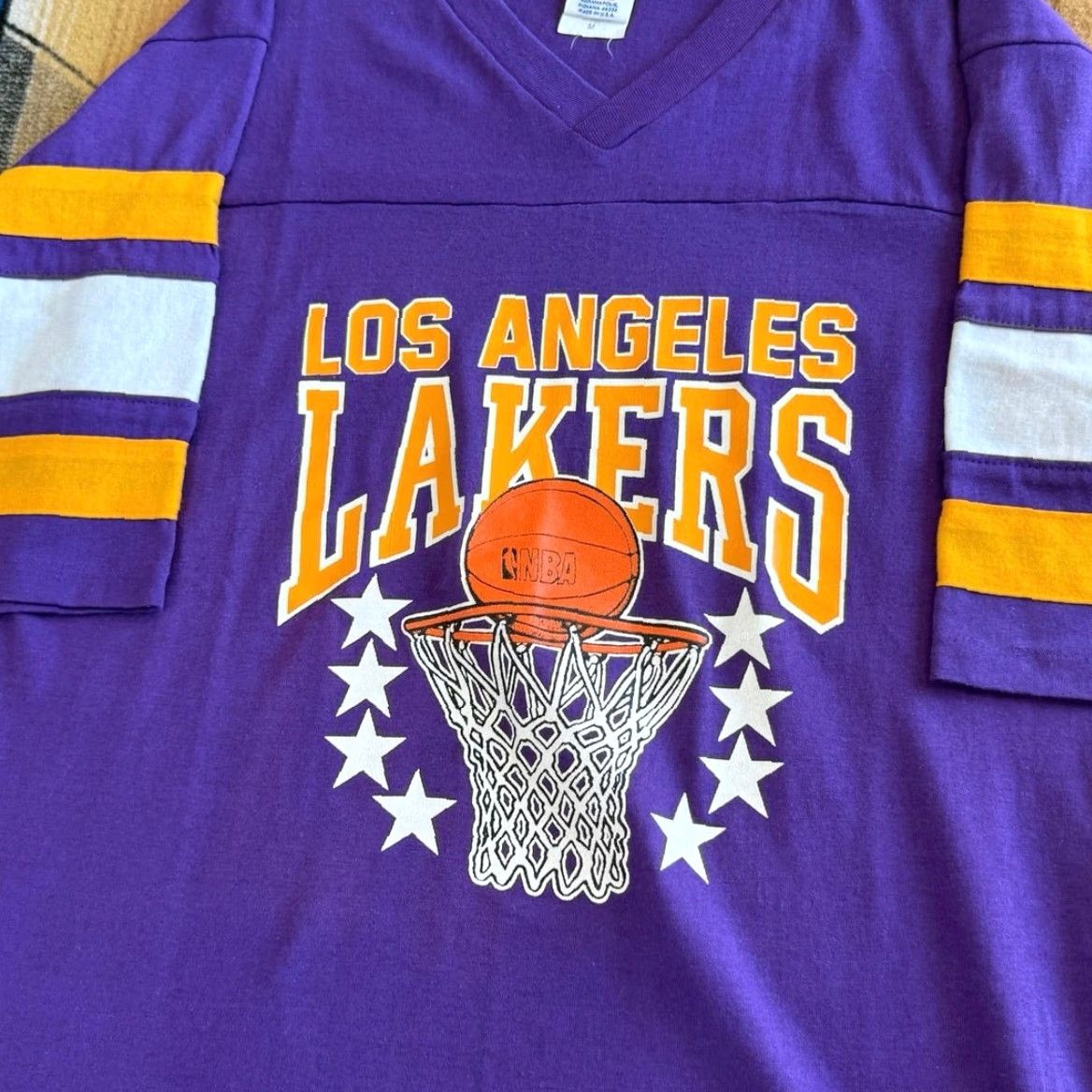 Logo 7 VINTAGE 80s Los Angeles Lakers Logo 7 T-Shirt Size Medium Basketball NBA USA Shirt Mens M Purple 80s Basketball Lakers Logo7 Vintage Size US M / EU 48-50 / 2 - 2 Thumbnail
