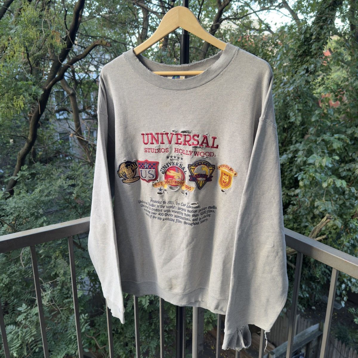 Vintage Universal Studios Hollywood Thrashed Sweatshirt ERD Grunge Size US XL / EU 56 / 4 - 4 Thumbnail
