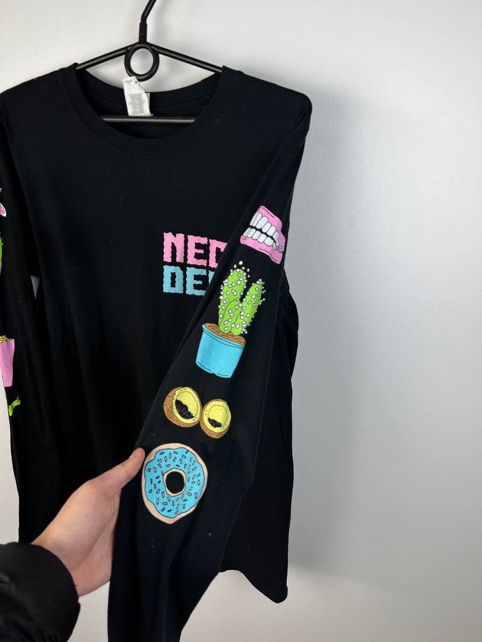 Band Tees Neck Deep band long sleeve size M Size US M / EU 48-50 / 2 - 5 Thumbnail