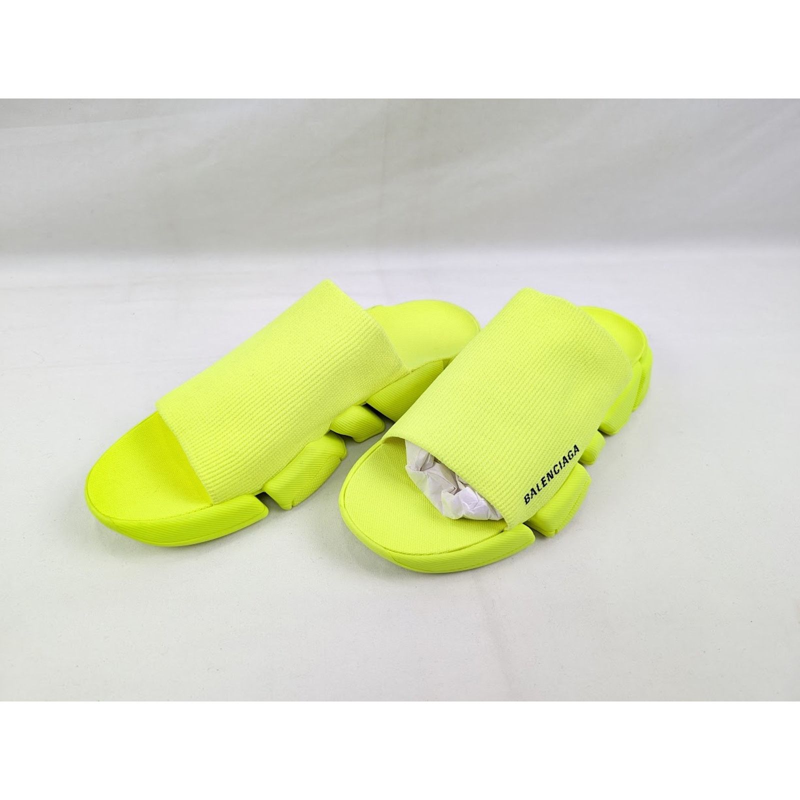 Balenciaga o1rshd1 Speed 2.0 Slides in Fluo Yellow Size US 11 / EU 44 - 17 Thumbnail