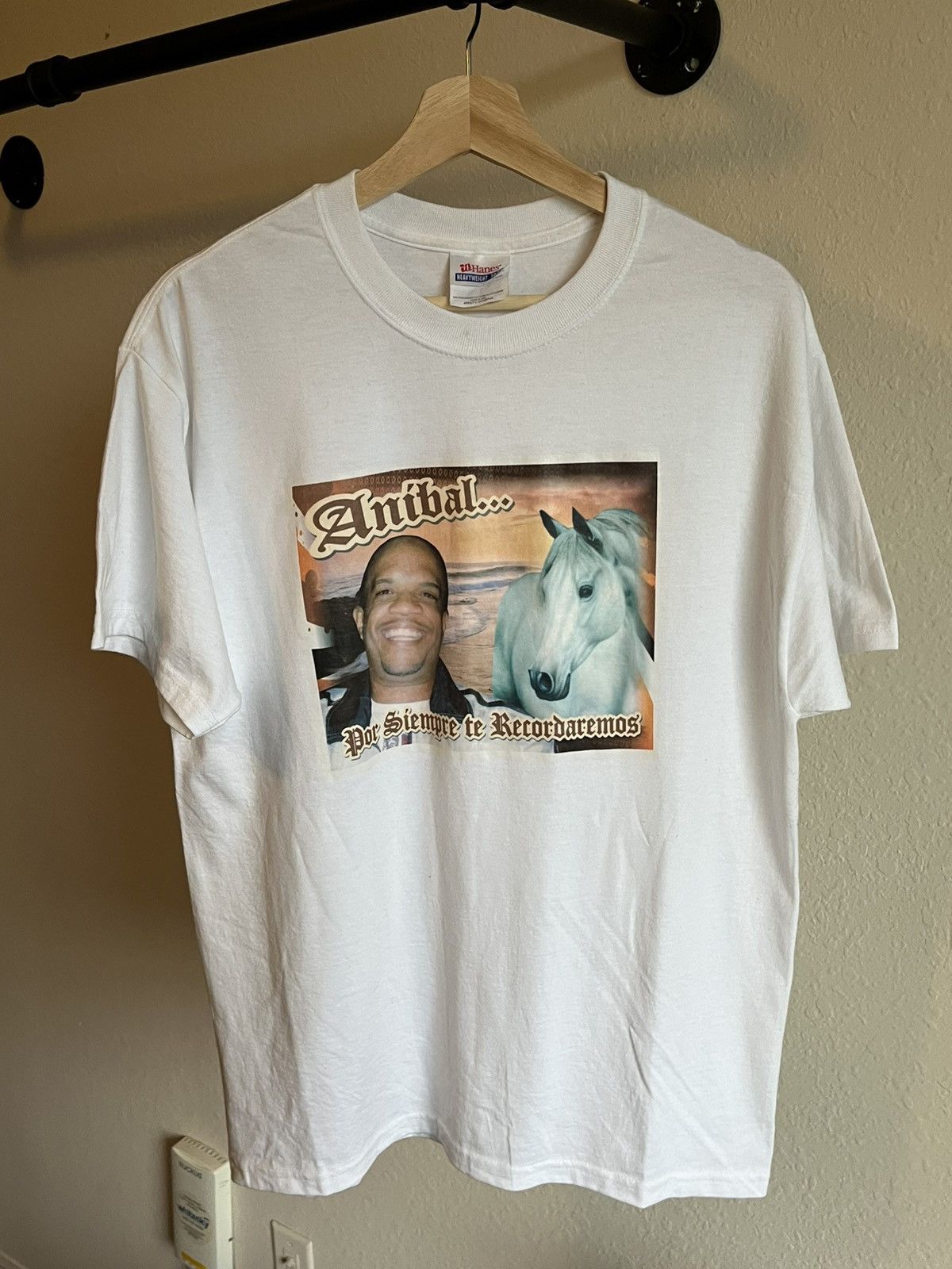 Hanes Vintage Style Memorial Tee "Aníbal" Por Siempre – Size L Size US XL / EU 56 / 4 - 1 Thumbnail