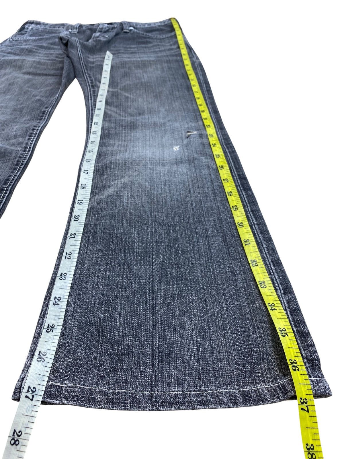Wrangler Vintage Wrangler Brand Faded Whiskers Style Jeans Size US 31 - 7 Thumbnail