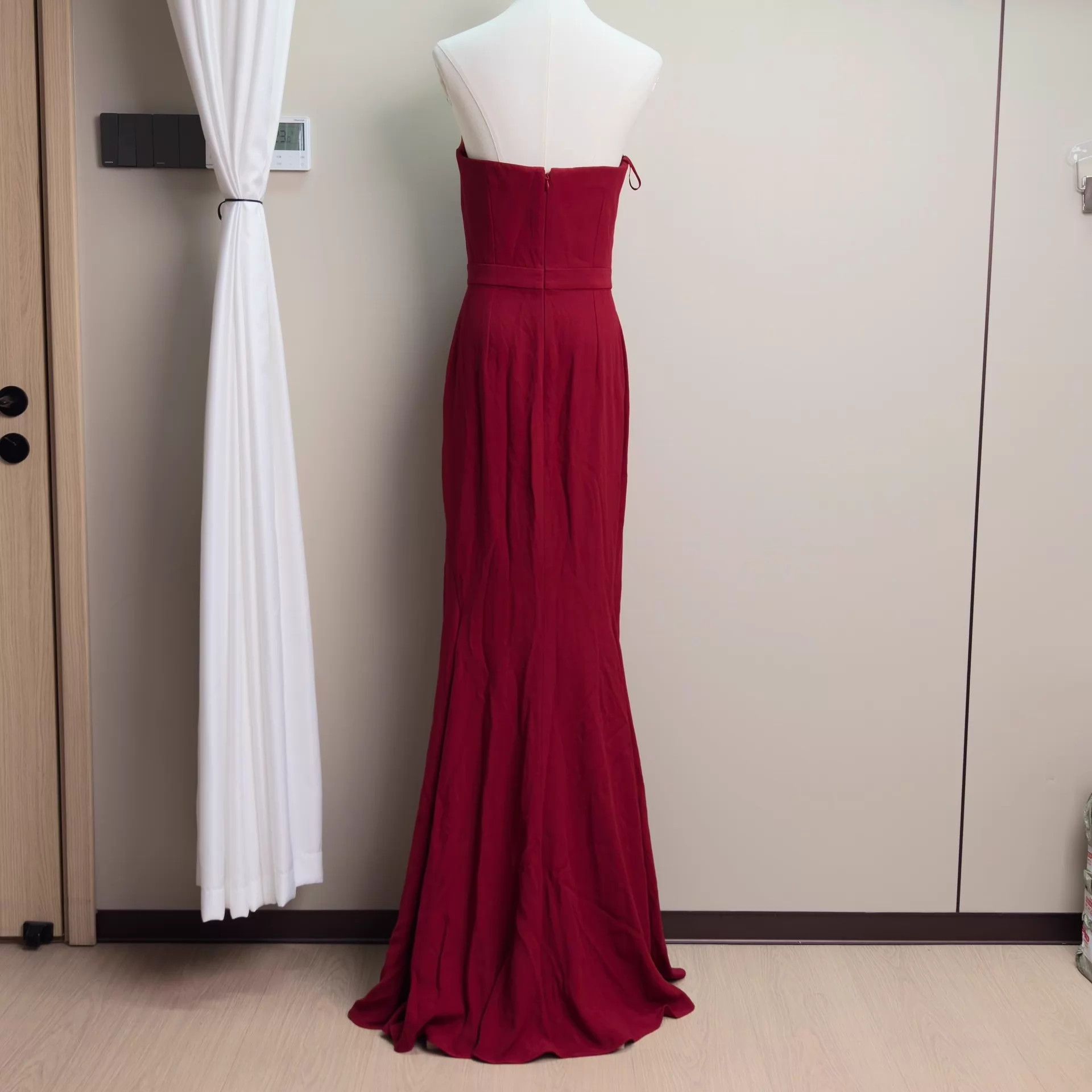 Alexander McQueen ALEXANDER MCQUEEN red strapless top 40 (165/88A) Size S / US 4 / IT 40 - 2 Thumbnail