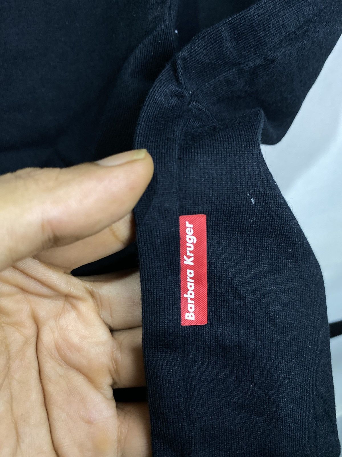 Barbara Kruger Vintage Barbara Kruger Tshirt Size US M / EU 48-50 / 2 - 3 Thumbnail