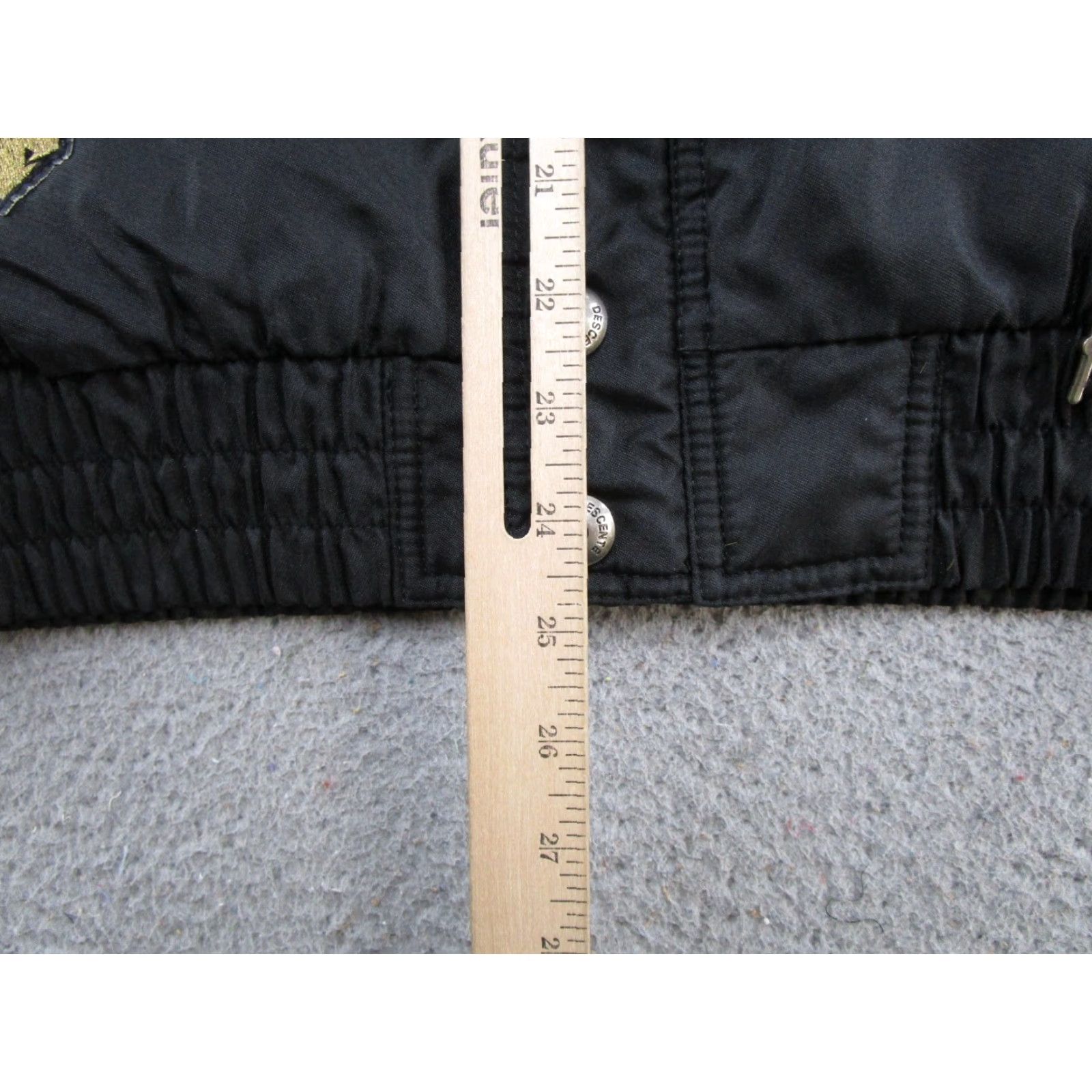 Vintage VINTAGE Descente Vest Full Zip Snaps Black Gold 90s Ski Outdoor Mens M Size US M / EU 48-50 / 2 - 6 Thumbnail