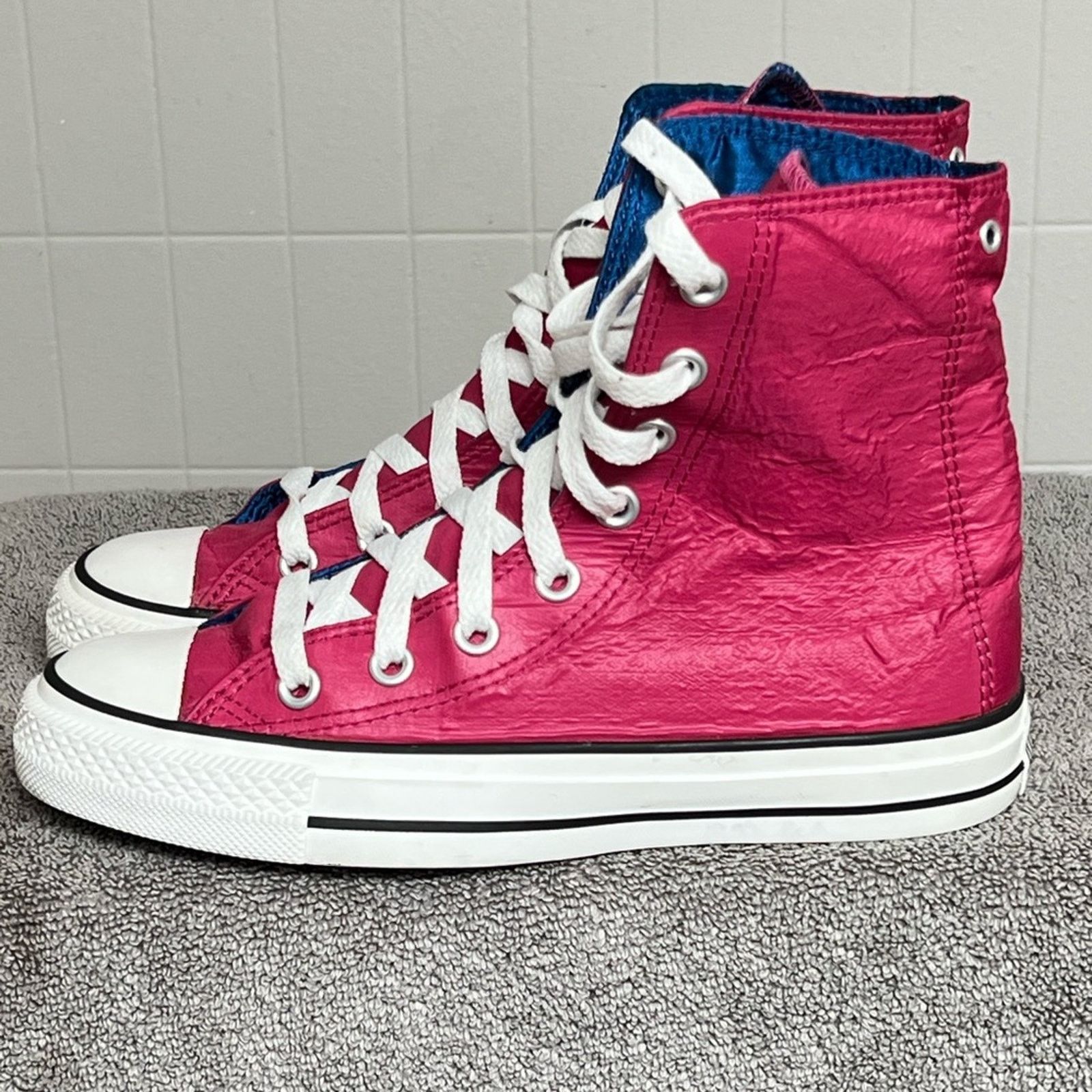 Converse CONVERSE CHUCK TAYLOR NYLON HI SNEAKERS SIZE 6.5 WATERPROOF Size US 6.5 / IT 36.5 - 2 Thumbnail