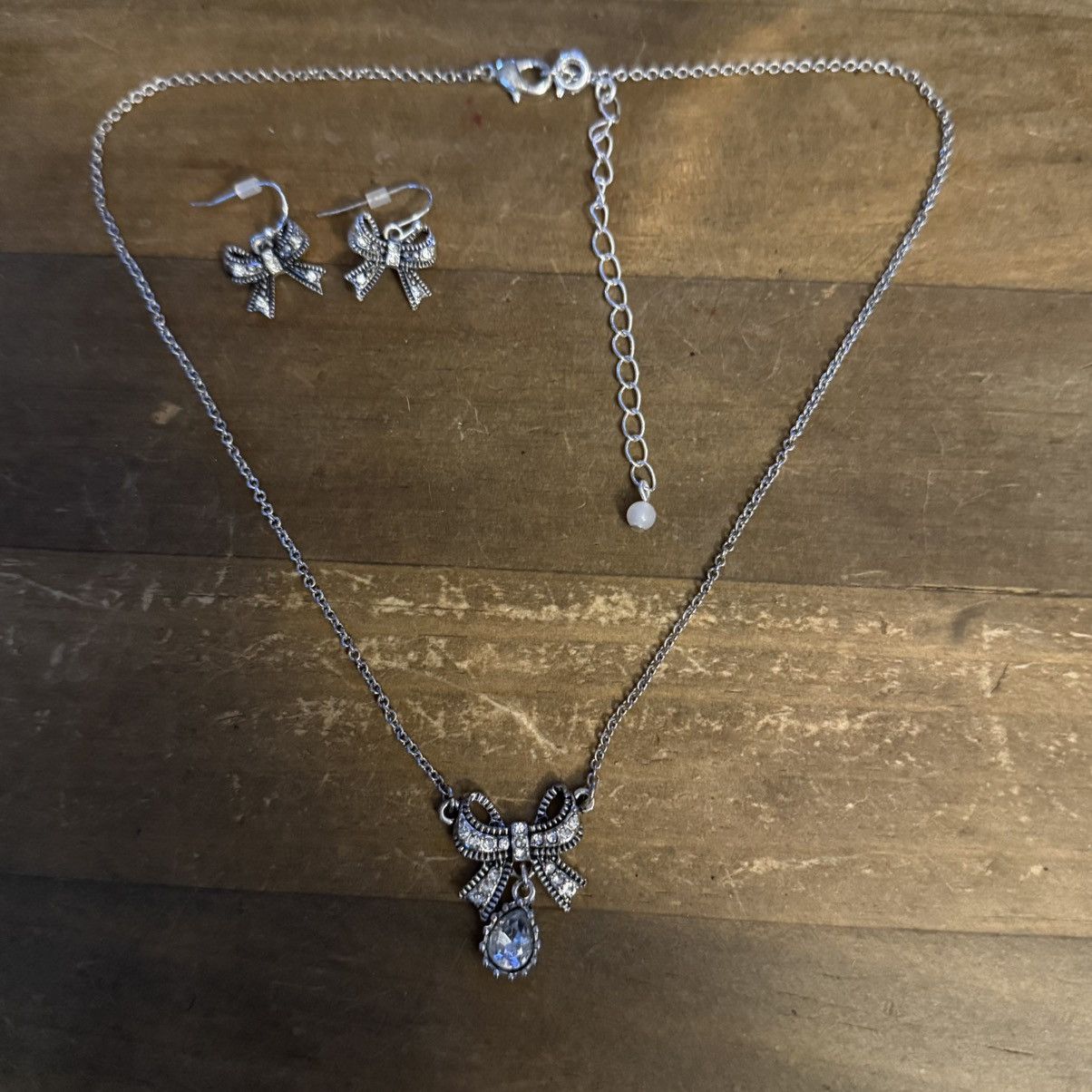 Other Avon marcasite/rhinestone bow necklace and earrings set Size ONE SIZE - 4 Thumbnail