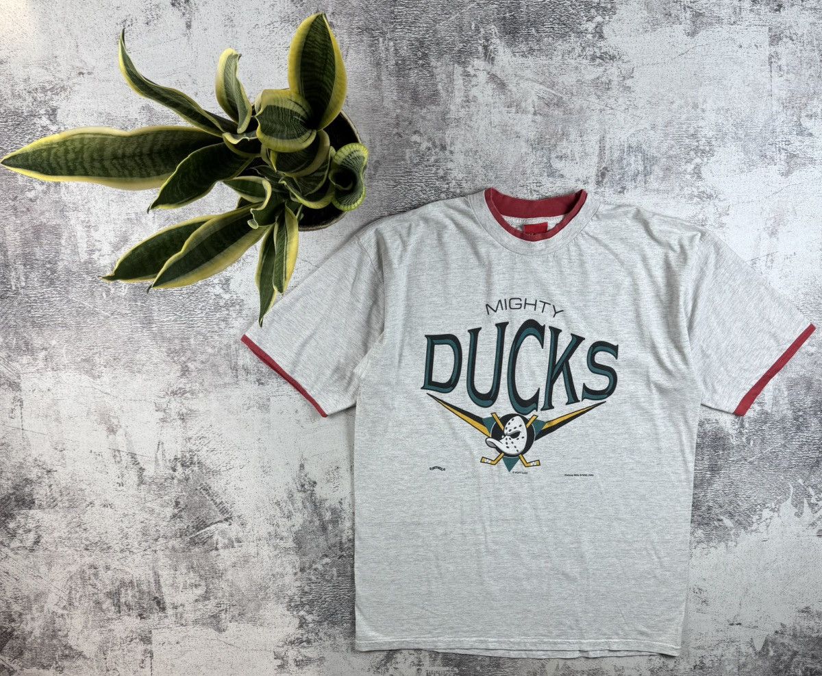 NHL Mighty Ducks 1995 NHL Hockey Kick Nutmeg Vintage Men’s Cotton T Shirt Tee Jersey Size US XL / EU 56 / 4 - 1 Thumbnail