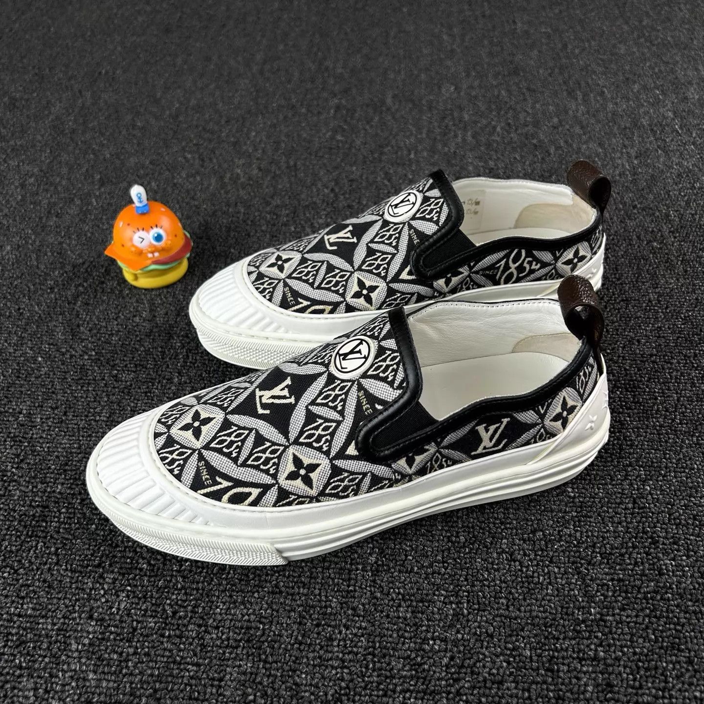 Louis Vuitton Louis Vuitton Monogram 1854 Sneaker 37.5 HB6663 Size US 6.5 / IT 36.5 - 1 Thumbnail